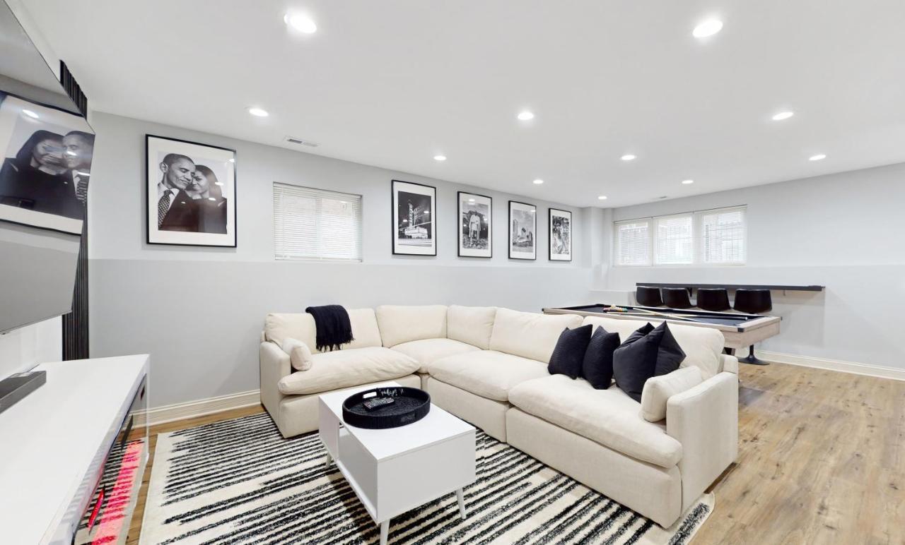 Apartment Modern Elegance: 4br Duplex W/ Free Garage Parking