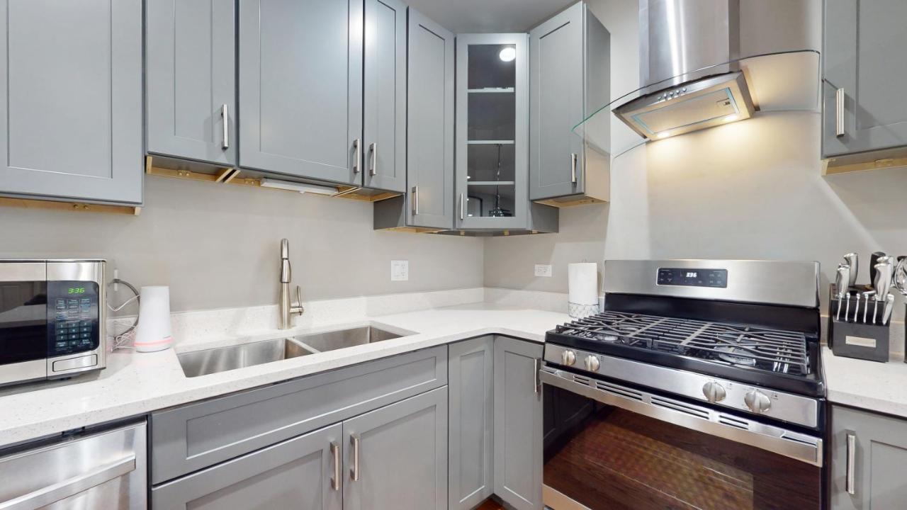 Apartment Modern Elegance: 4br Duplex W/ Free Garage Parking
