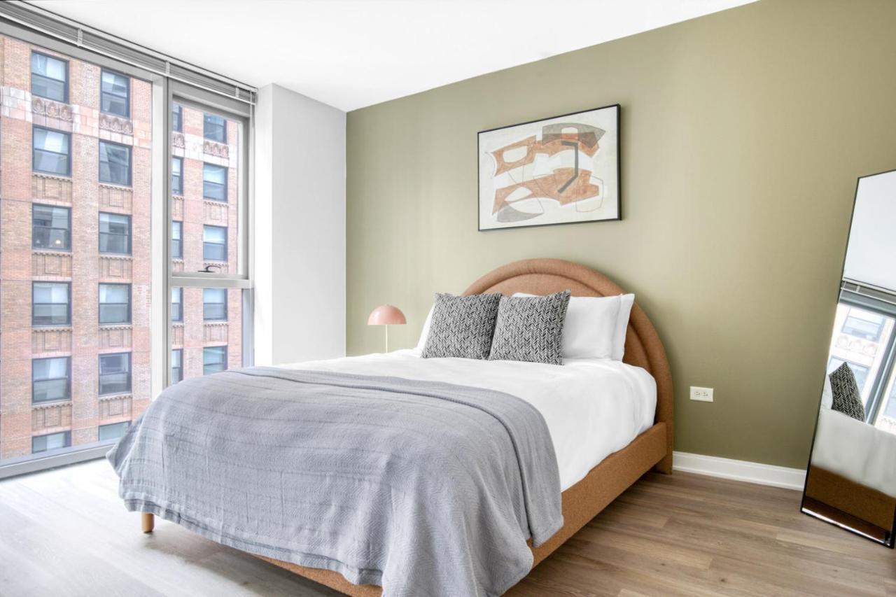 Apartment Loop W Pool Gym Lounge Nr Riverwalk Chi-648