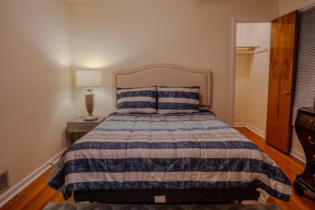 Apartment Living Bliss 3br Gem Near Parks And Dining