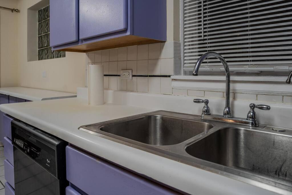 Apartment Living Bliss 3br Gem Near Parks And Dining Chicago