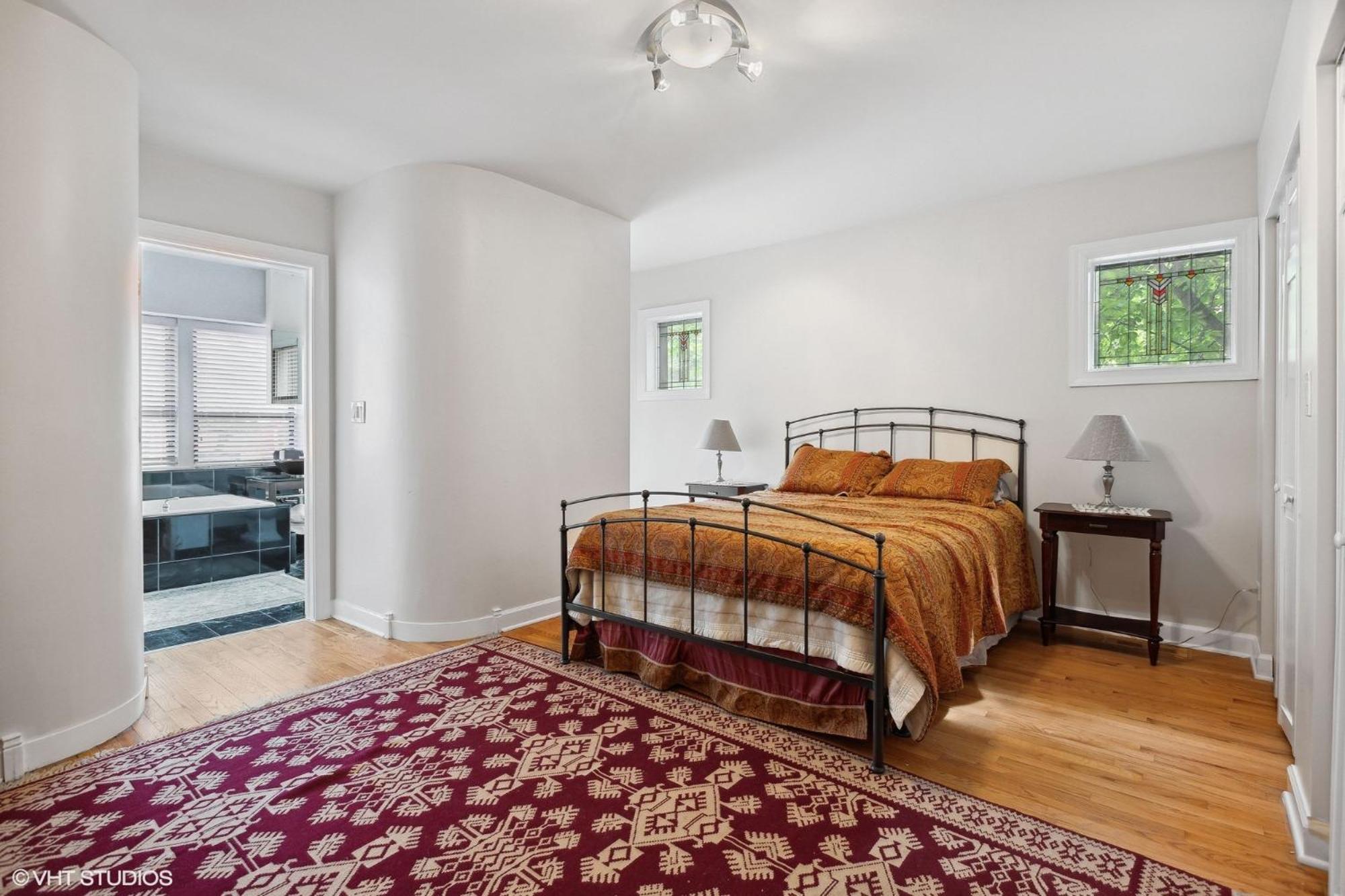 Wrigleyville Away From Home! 5 Mins From Downtown! Steps From Lake!! Cozy! Apartment Chicago