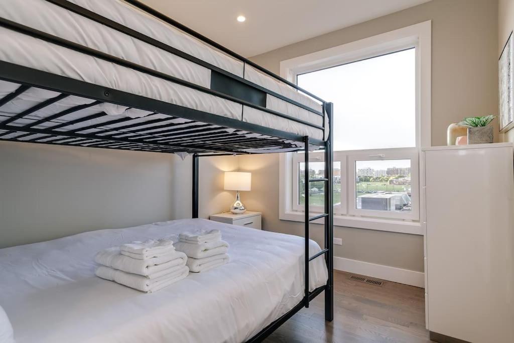 Breathtaking Downtown Penthouse A - Sleeps 11 Holiday home *