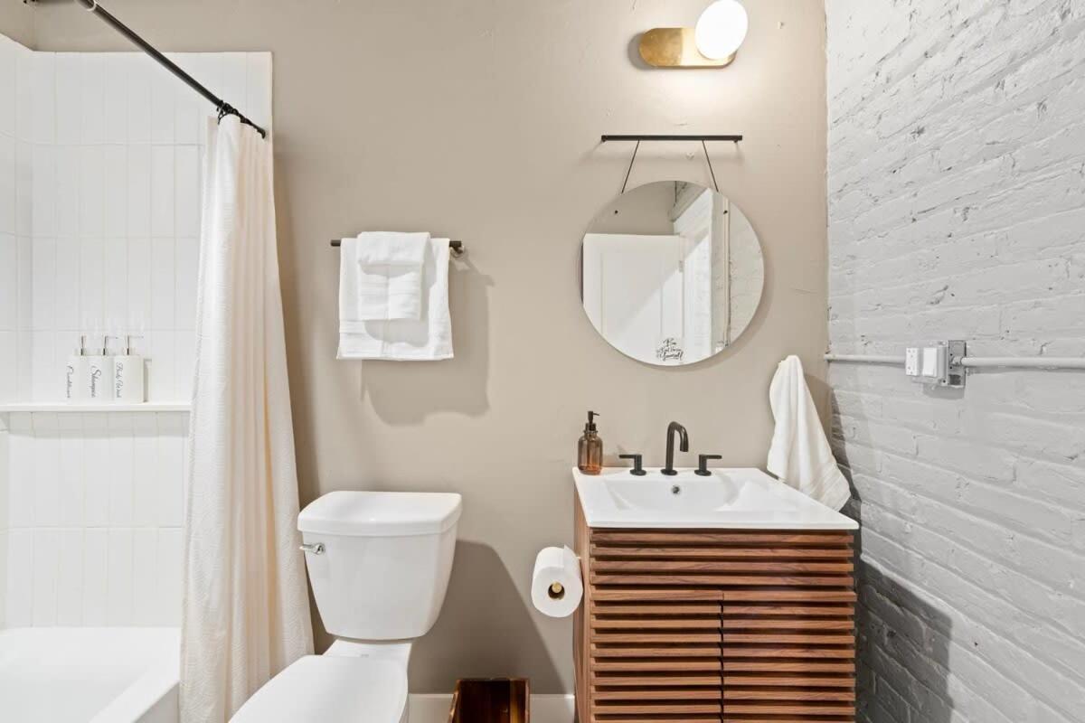 Holiday home Chic 4-bedroom Haven: Designer's Dream