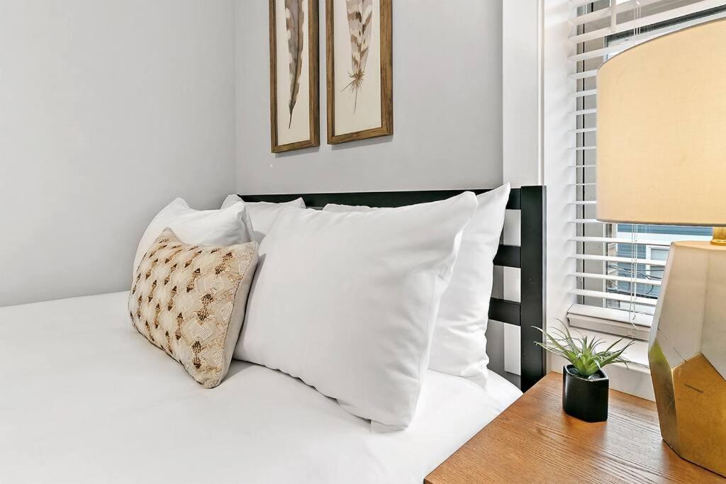 Great Value 2br In Lakeview - Oakdale E2 E1 Rep Chicago