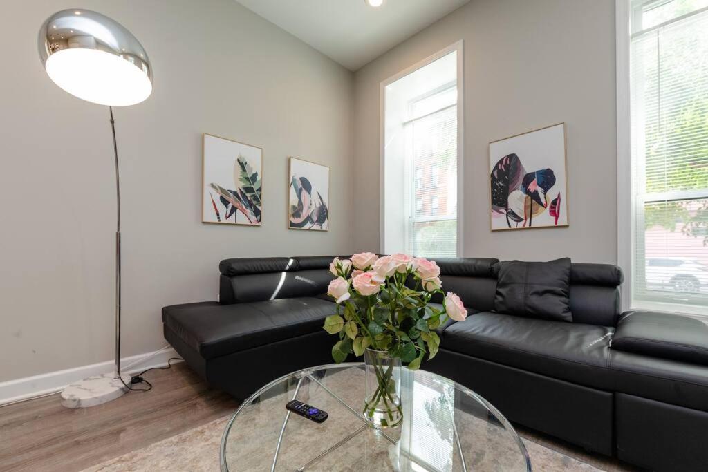 Apartment The Secret West Loop Oasis For Up To 4 Guests With In-unit Washer And Dryer *