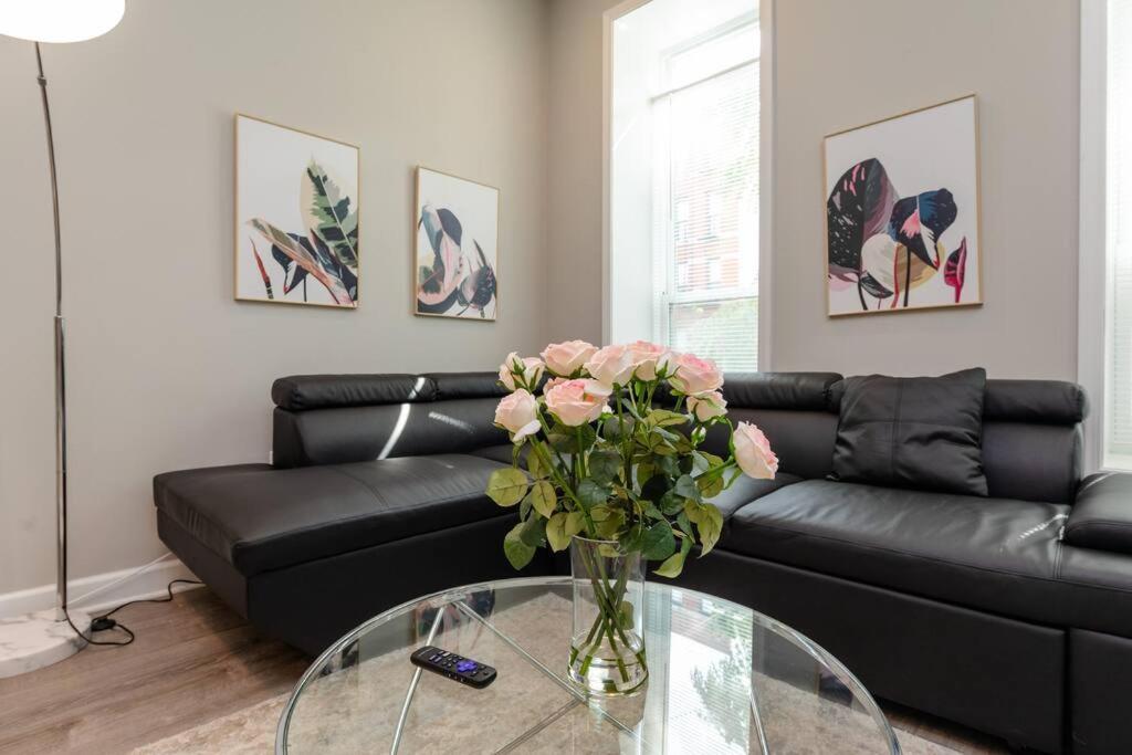 Apartment The Secret West Loop Oasis For Up To 4 Guests With In-unit Washer And Dryer