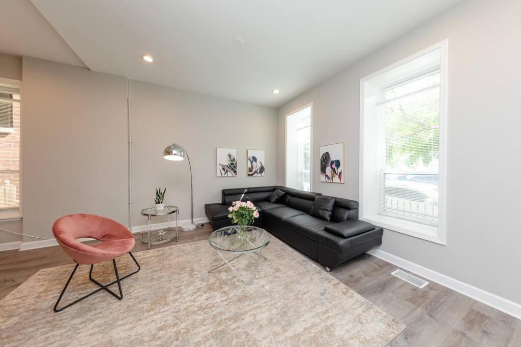 The Secret West Loop Oasis For Up To 4 Guests With In-unit Washer And Dryer * Chicago