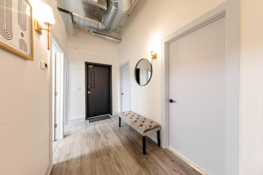 Mccormick 6br/4ba Luxury For Groups Up To 12 Guests With Optional Parking And Gym Access Apartment Chicago