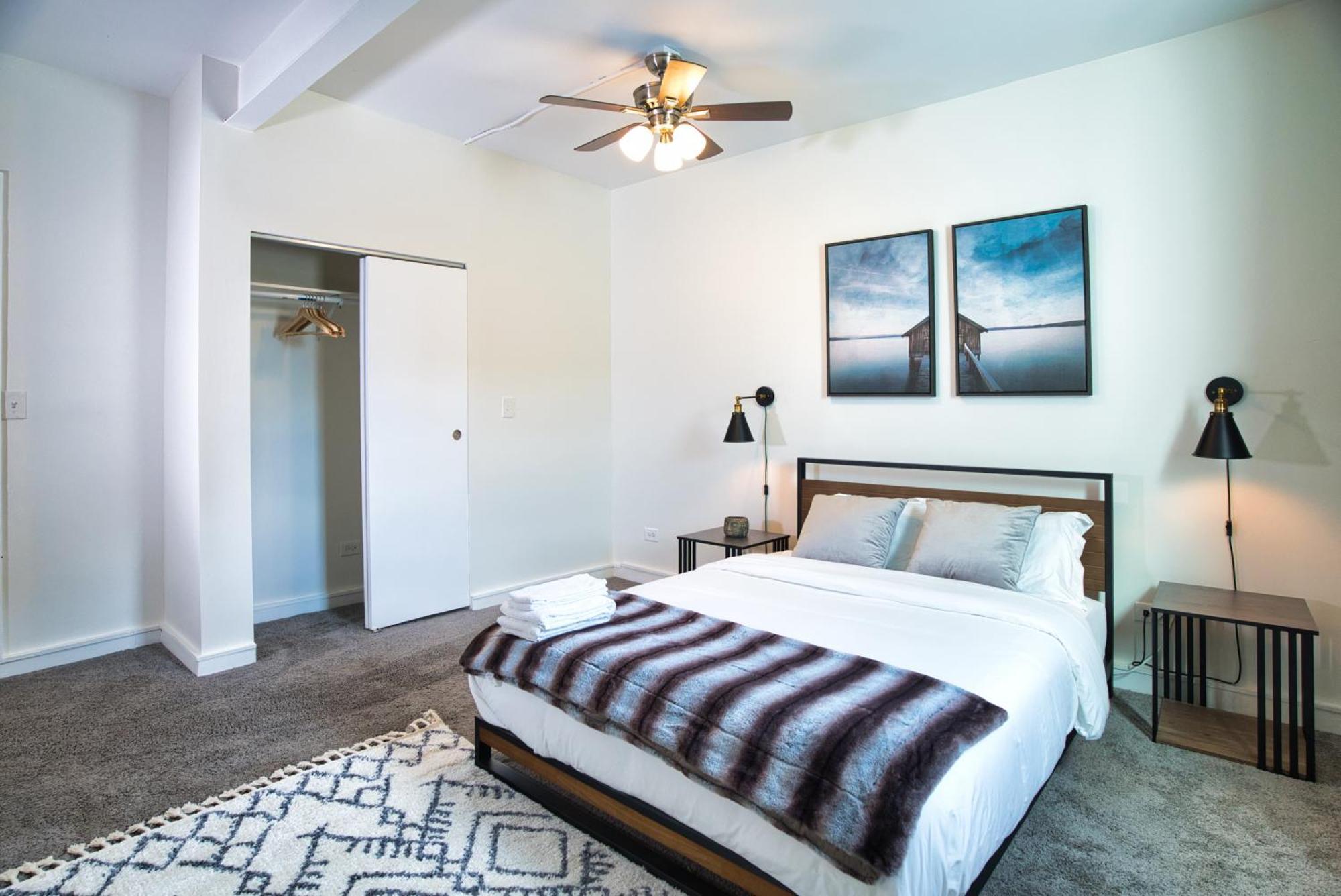 Mccormick Huge 3br With Pool Table, Optional Parking For Up To 8 Guests Apartment