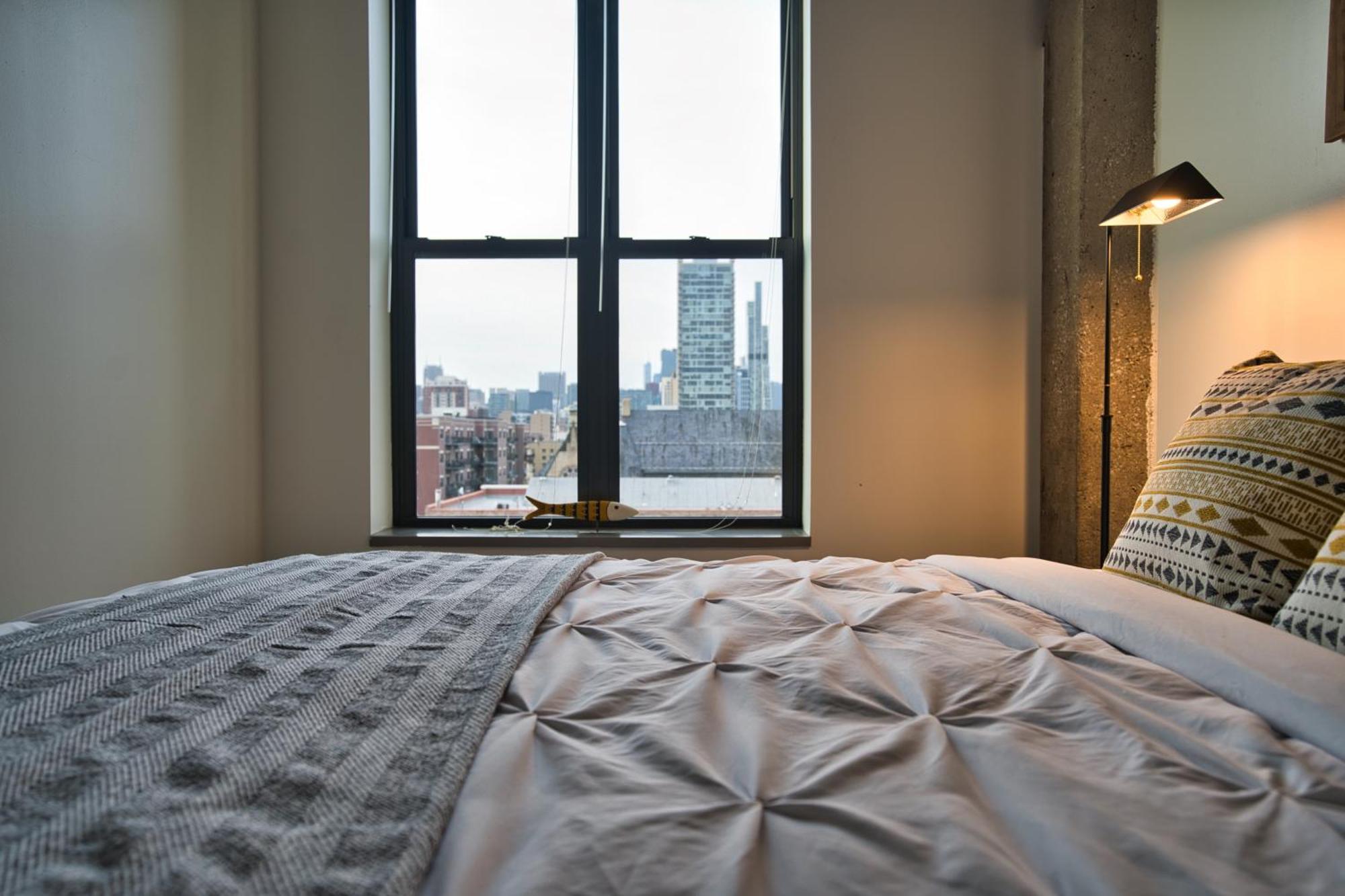 Apartment South Loop 2br Getaway With Smart Tvs & Optional Parking Near Mccormick Place, Museum Campus & Downtown *