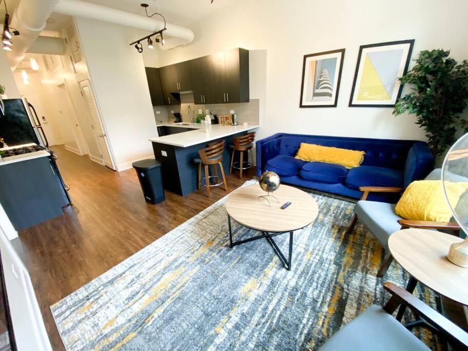 Mccormick Place 420 Friendly 3br/2ba With Optional Parking Apartment Chicago