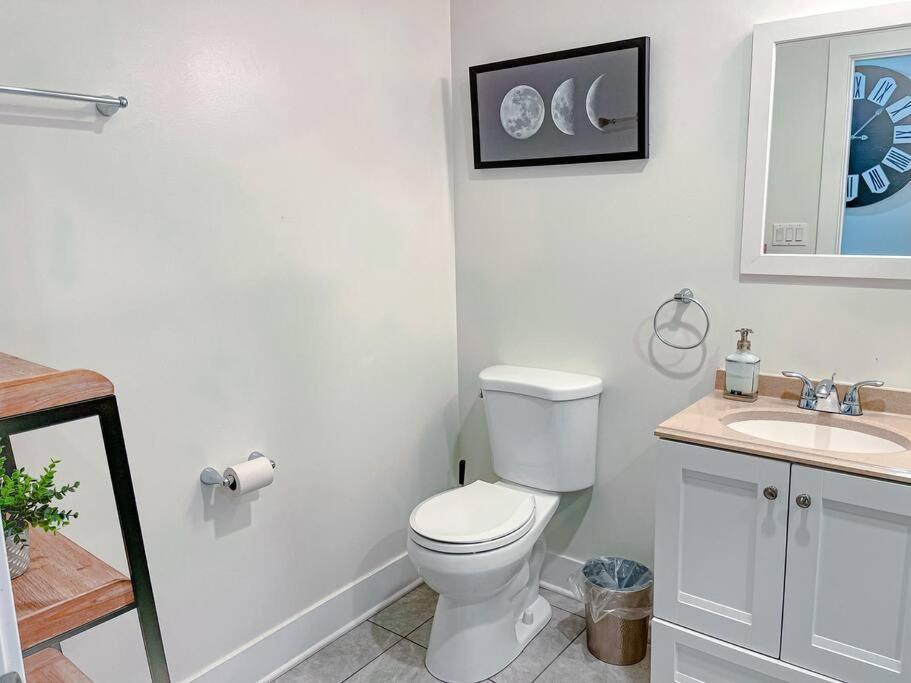 Mccormick Place 420 Friendly 2br/2ba With Optional Parking For Up To 6 Guests *
