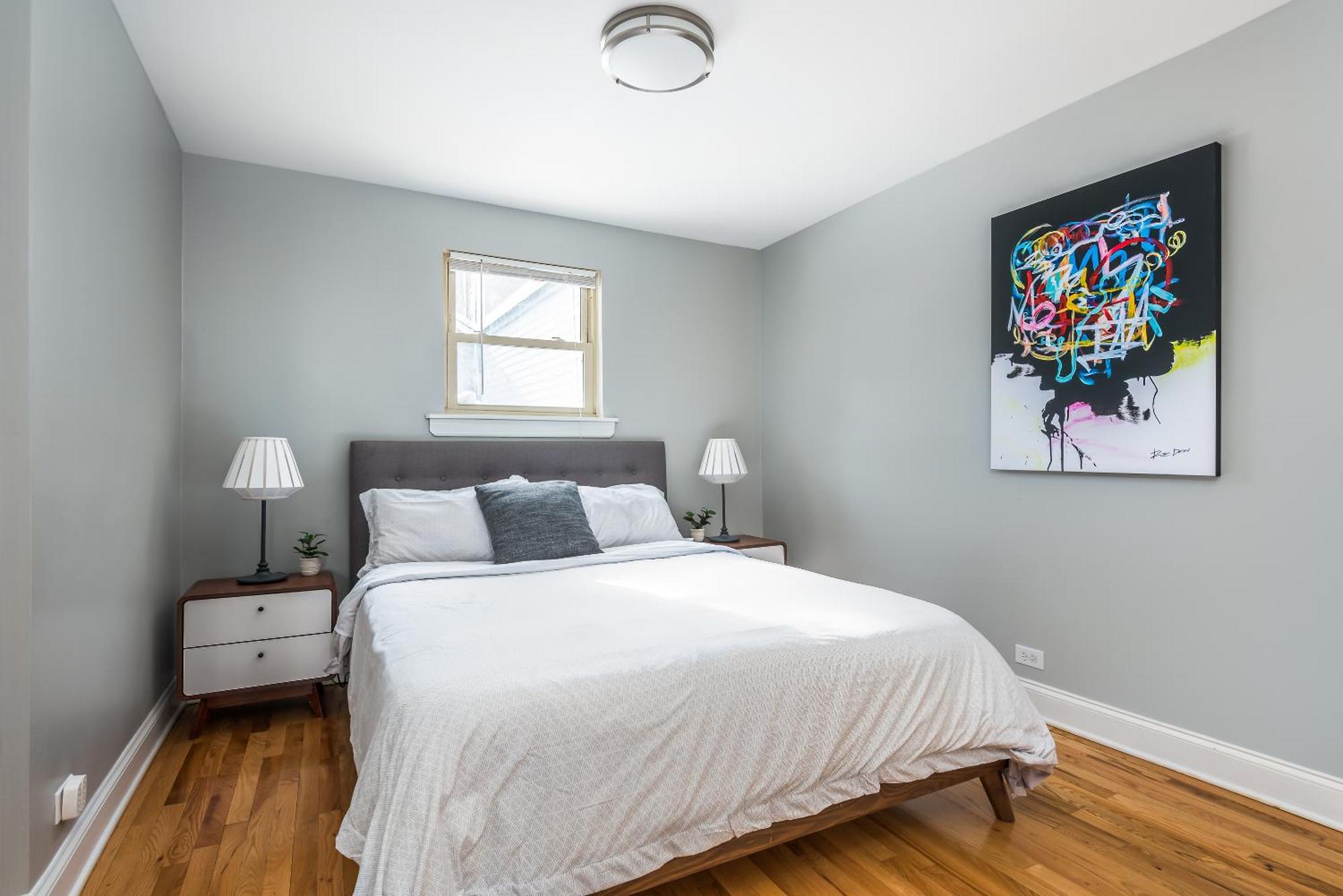 The Bright Retreat In Andersonville *