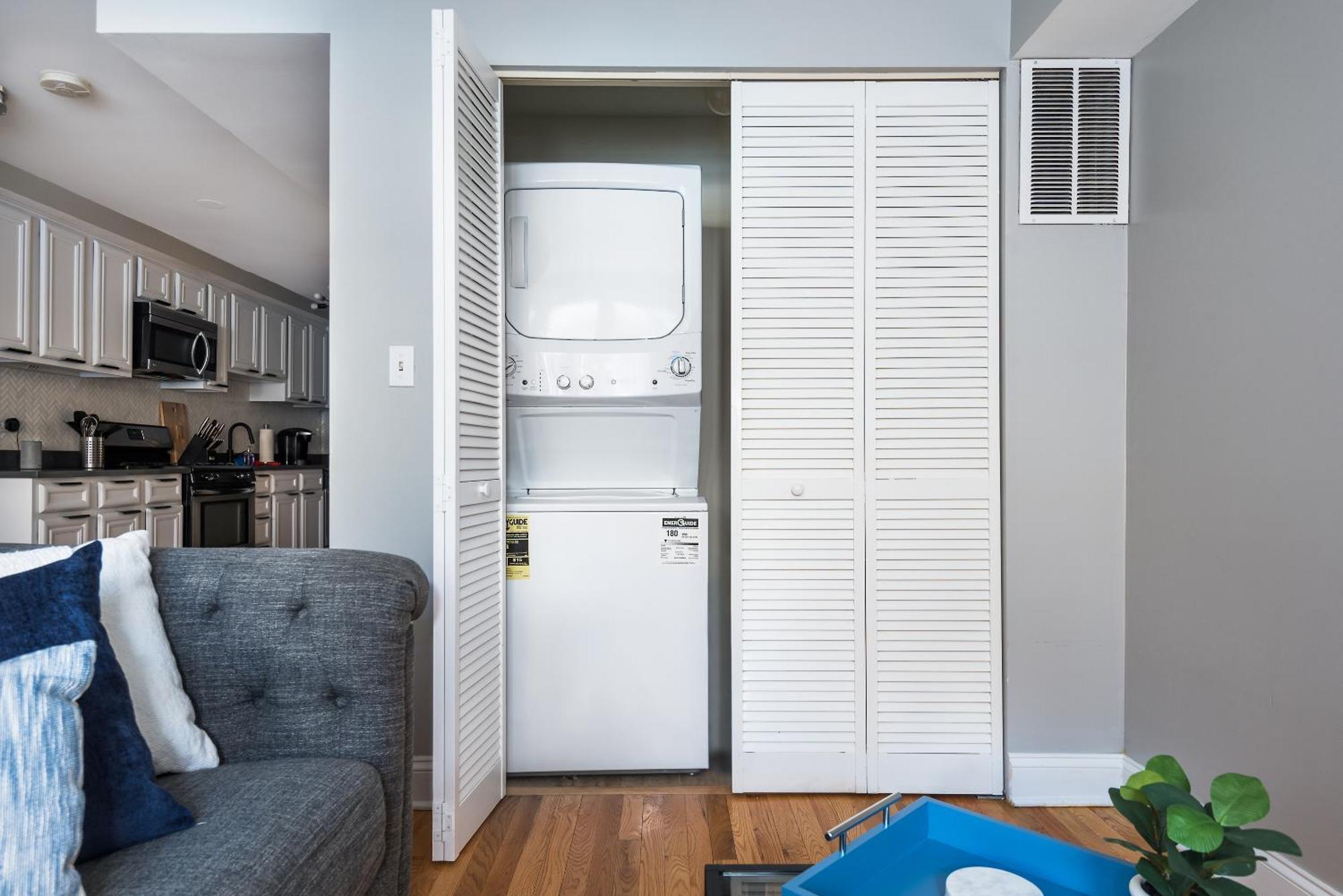 The Bright Retreat In Andersonville Apartment *