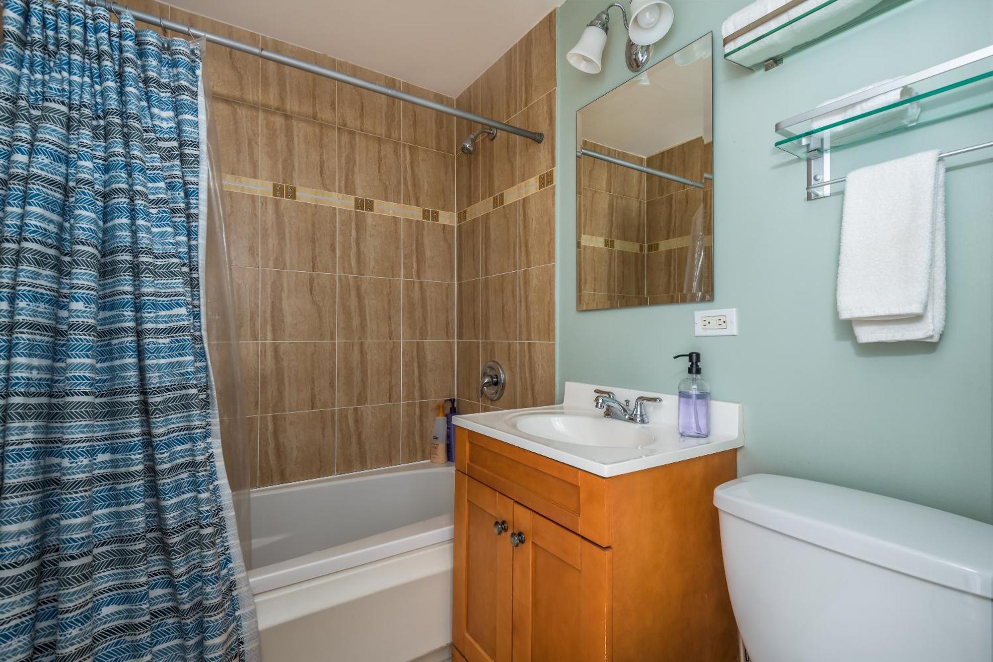 The Bright Retreat In Andersonville *