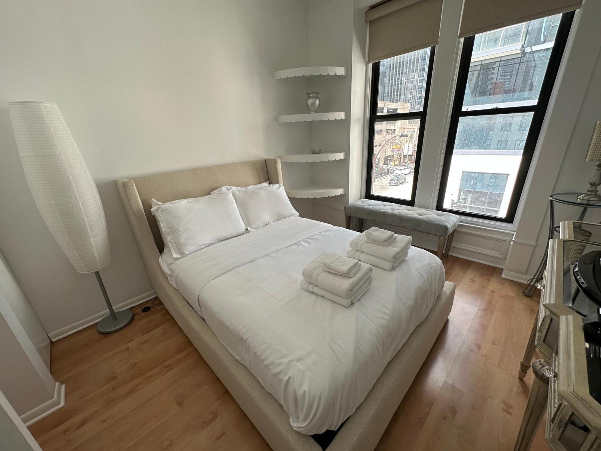 River North Hideaway With Amazing Views And Parking Holiday home