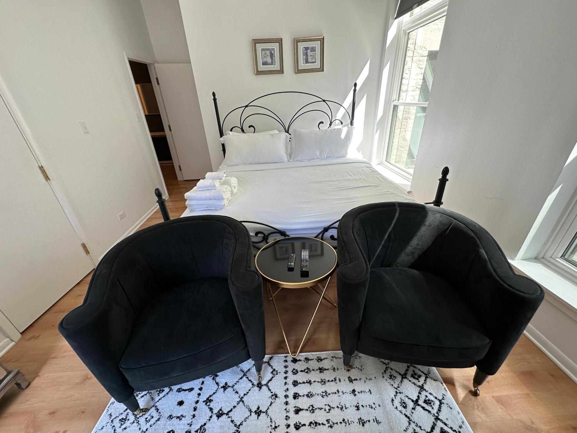 River North Hideaway With Amazing Views And Parking *