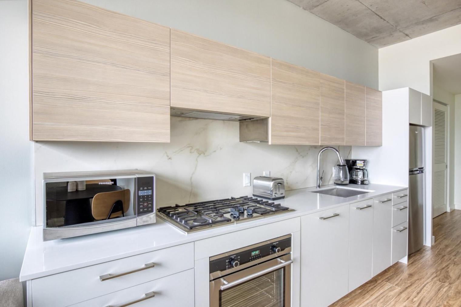 Apartment W Loop W Deck Pool Gym 3 Blocks To L Chi-643 *
