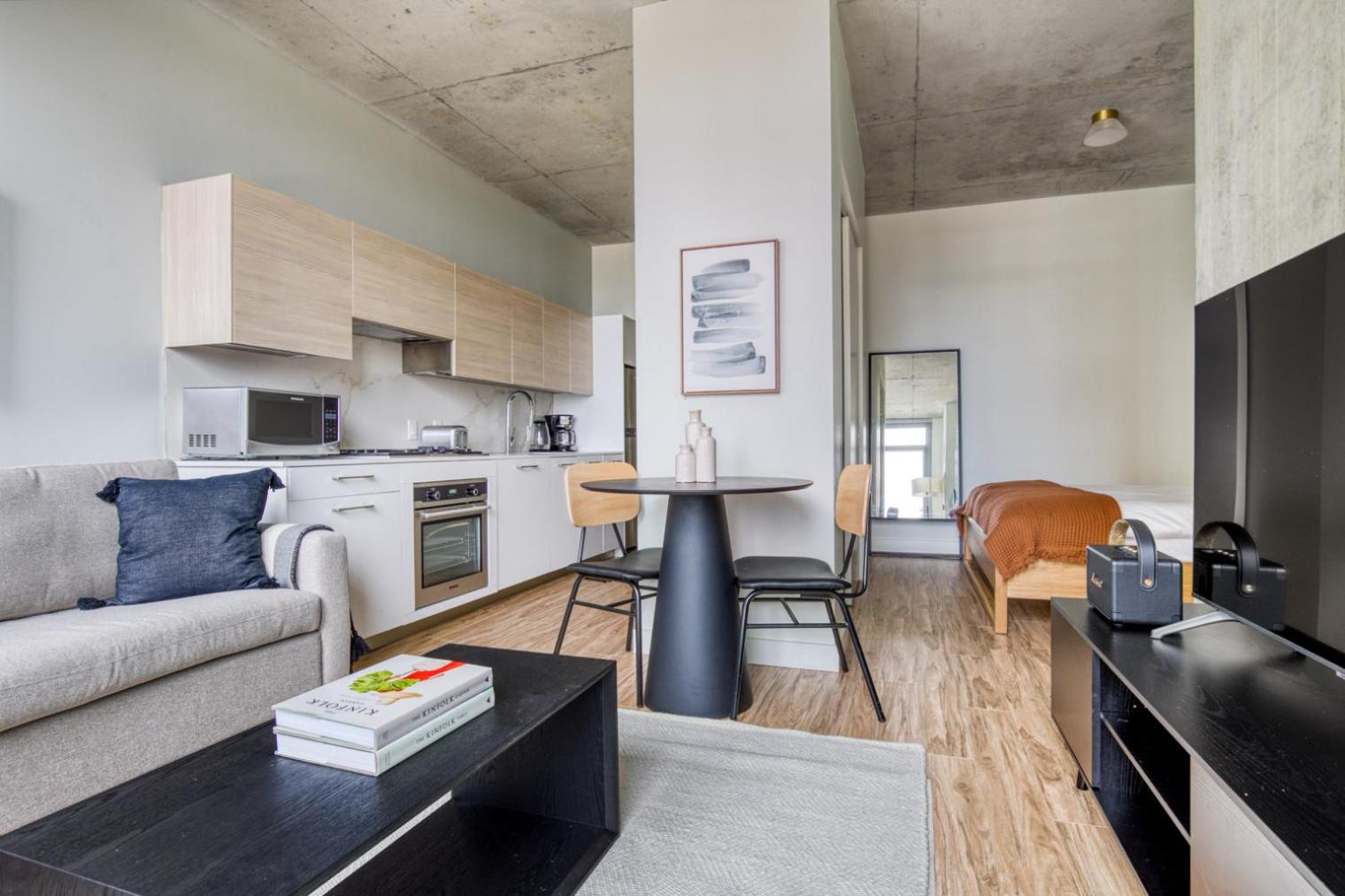Apartment W Loop W Deck Pool Gym 3 Blocks To L Chi-643 Chicago