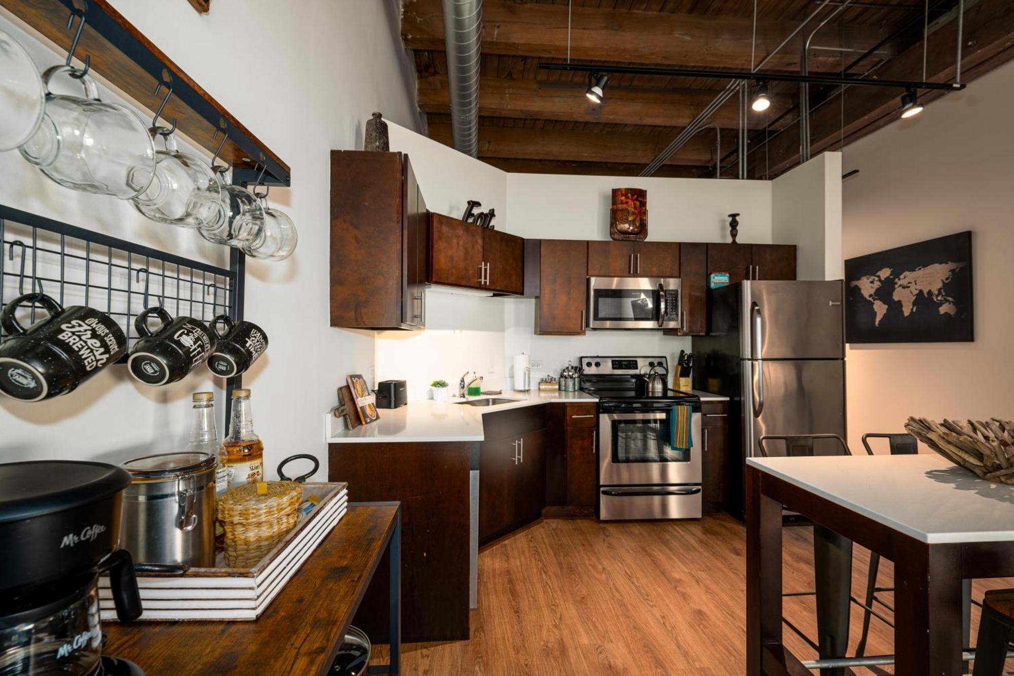Luxery - Themed Units! Close To Downtown, Mccormick Place & Wintrust Arena Apartment Chicago