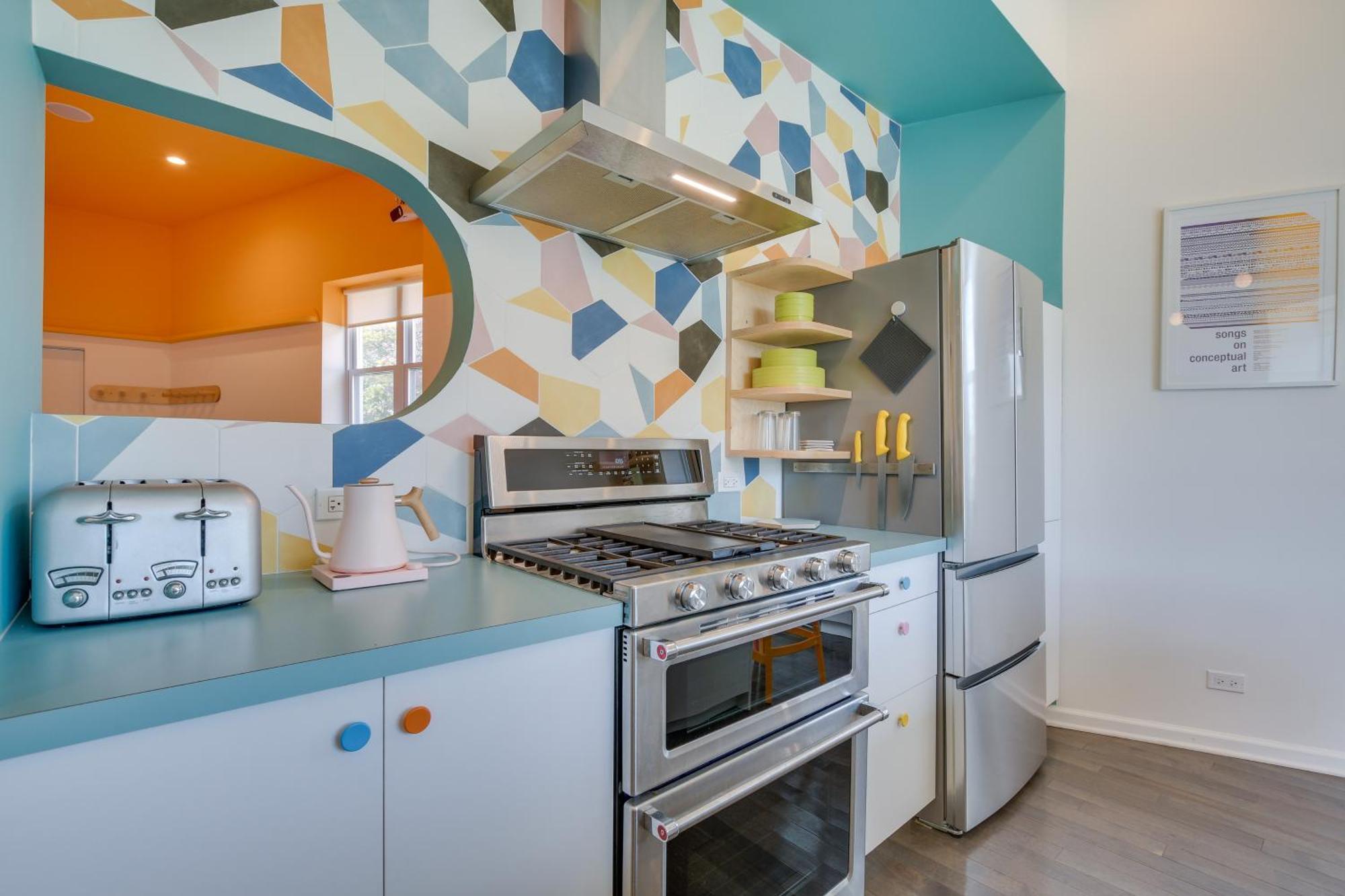 Stylish Duplex Close To Parks And Dtwn Chicago