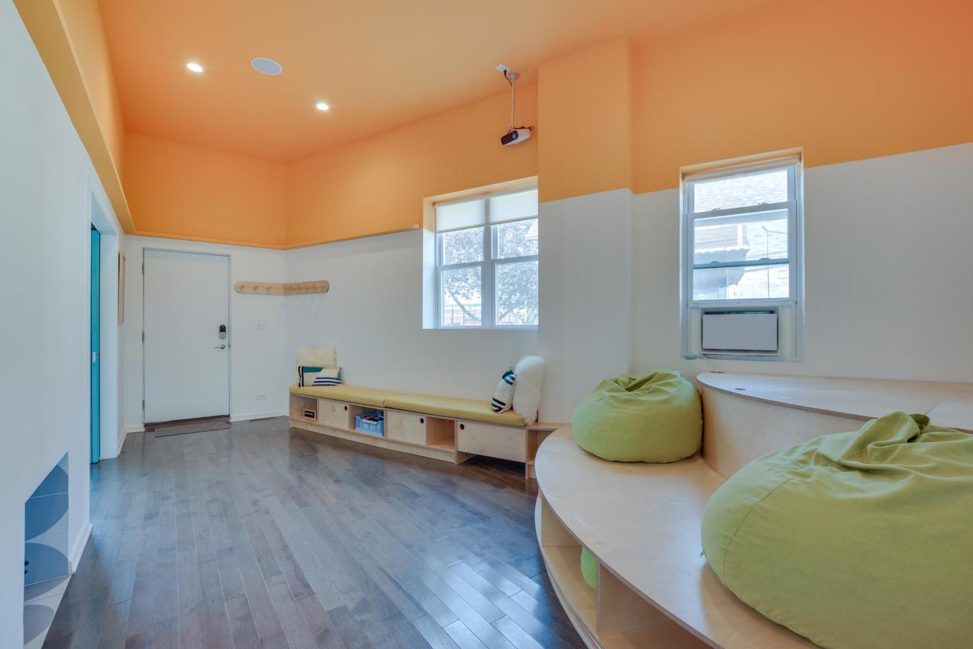 Holiday home Stylish Duplex Close To Parks And Dtwn Chicago