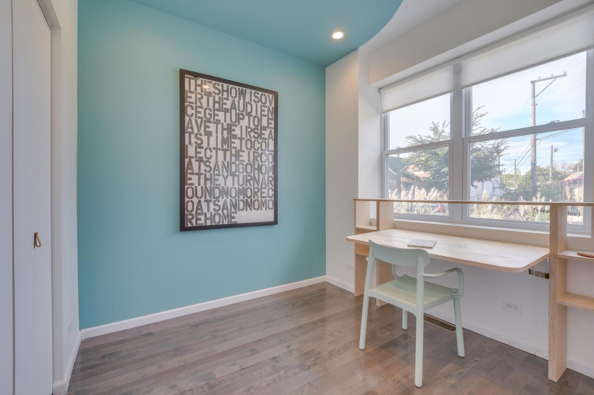 Stylish Duplex Close To Parks And Dtwn Chicago