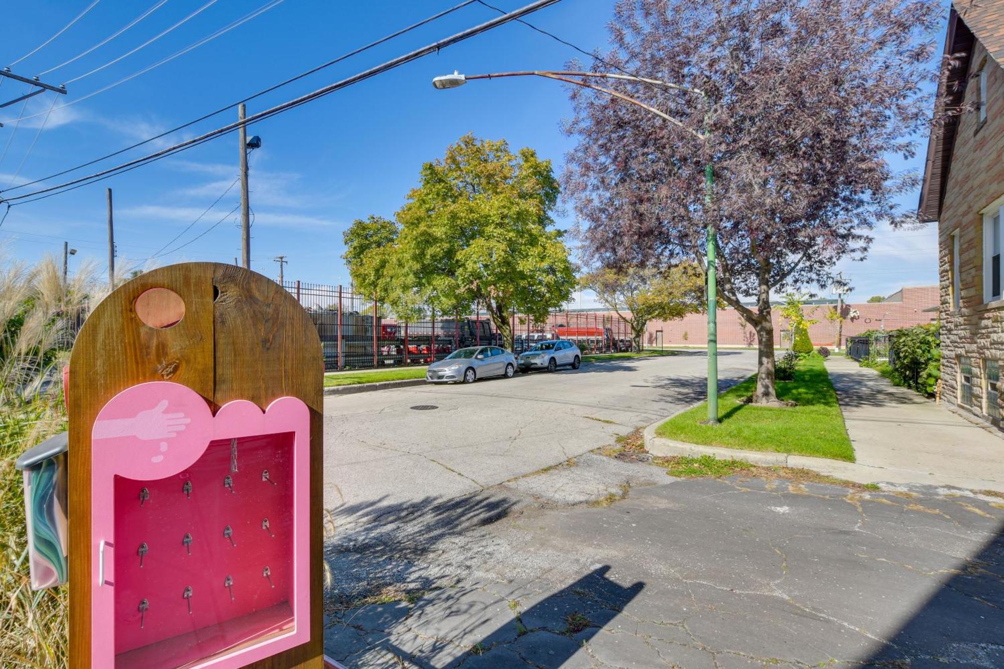 Stylish Duplex Close To Parks And Dtwn *