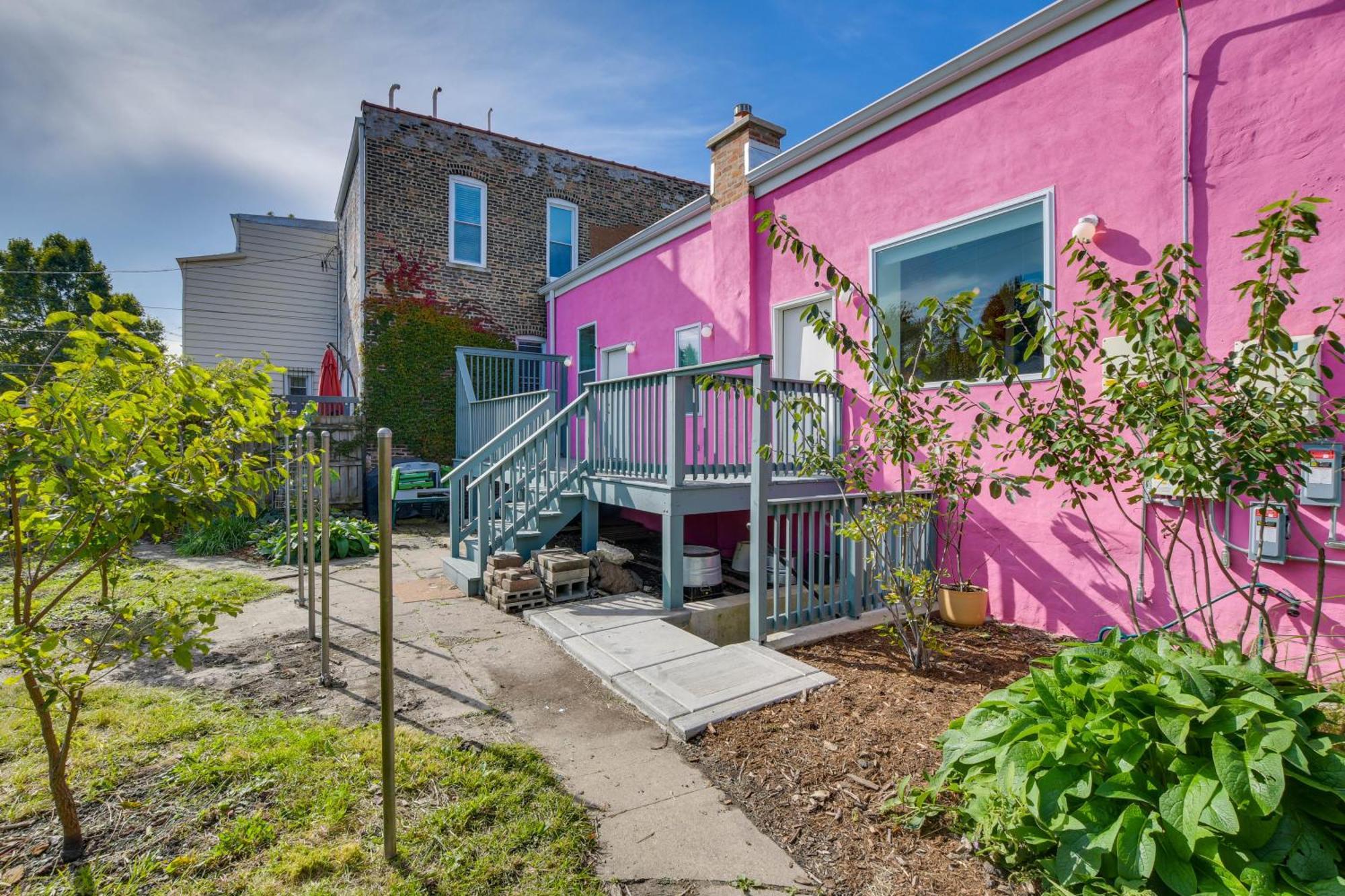 Stylish Duplex Close To Parks And Dtwn Holiday home Chicago