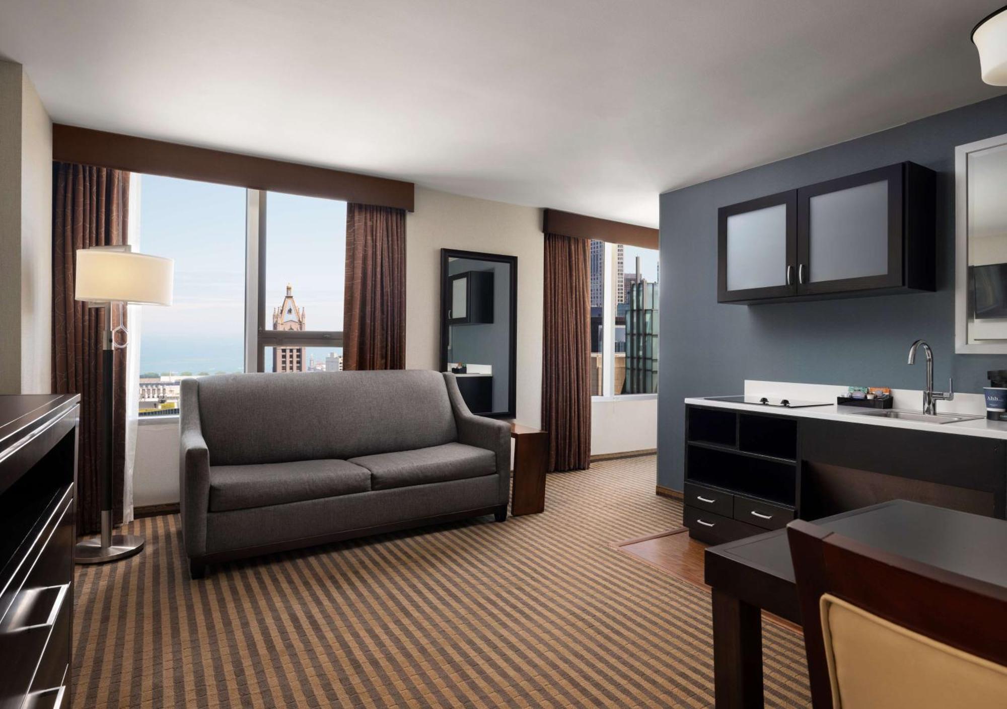 Homewood By Hilton Downtown - Magnificent Mile Hotel 3*