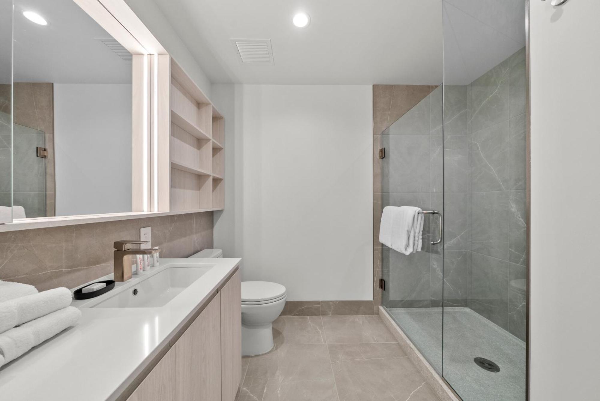 Level - Fulton Market 5*