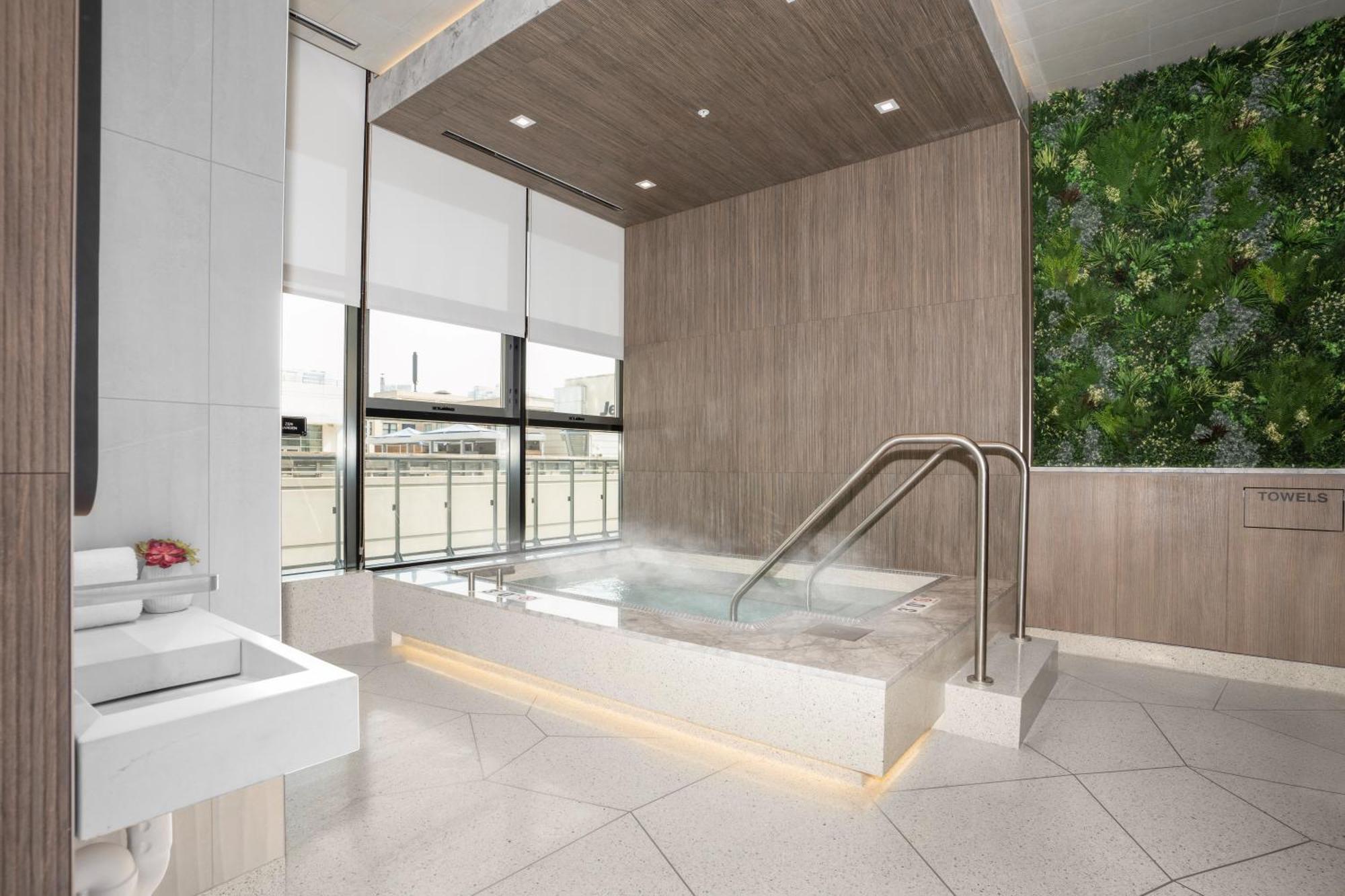 Hotel Level - Fulton Market Chicago