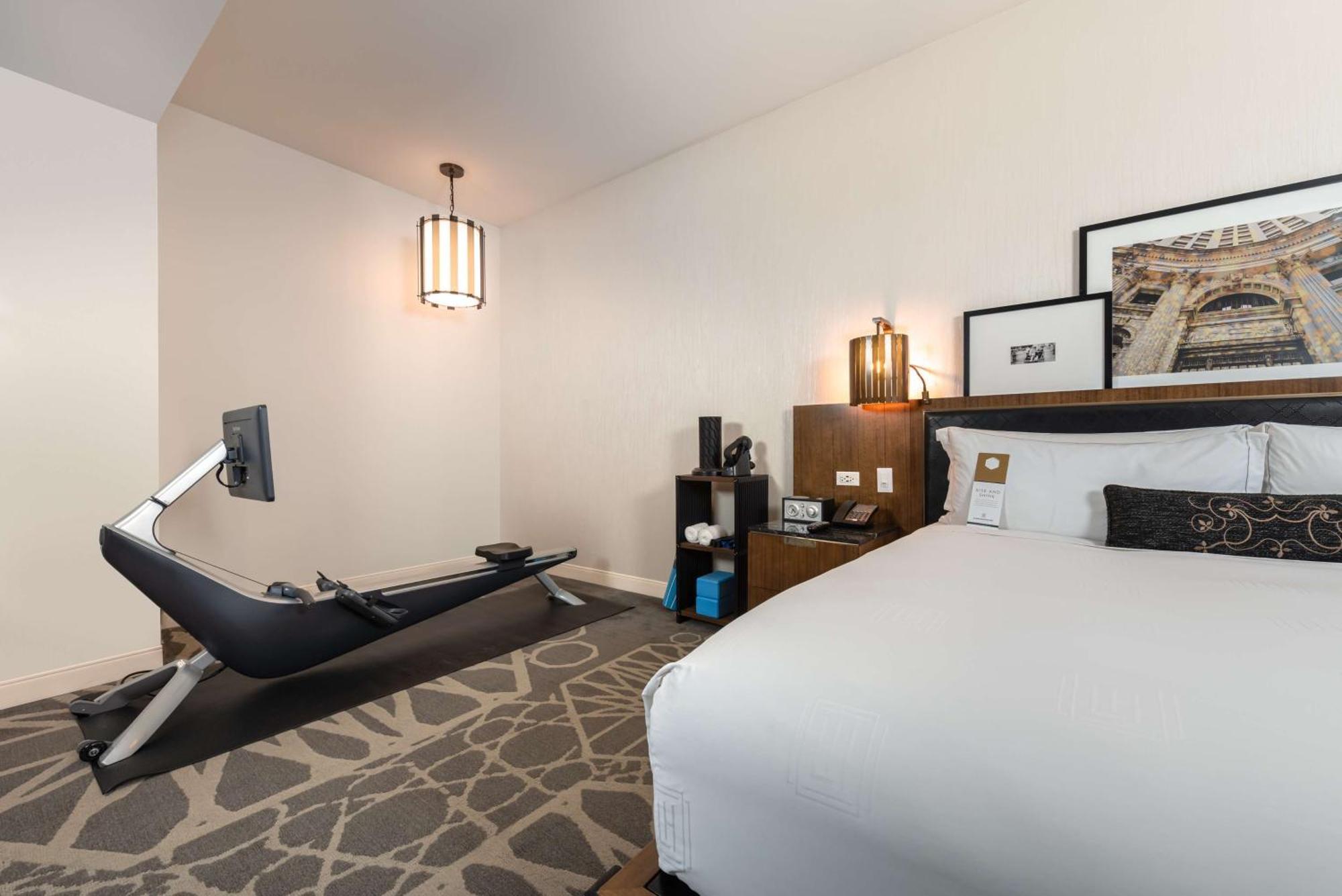 Hotel Londonhouse Chicago, Curio Collection By Hilton