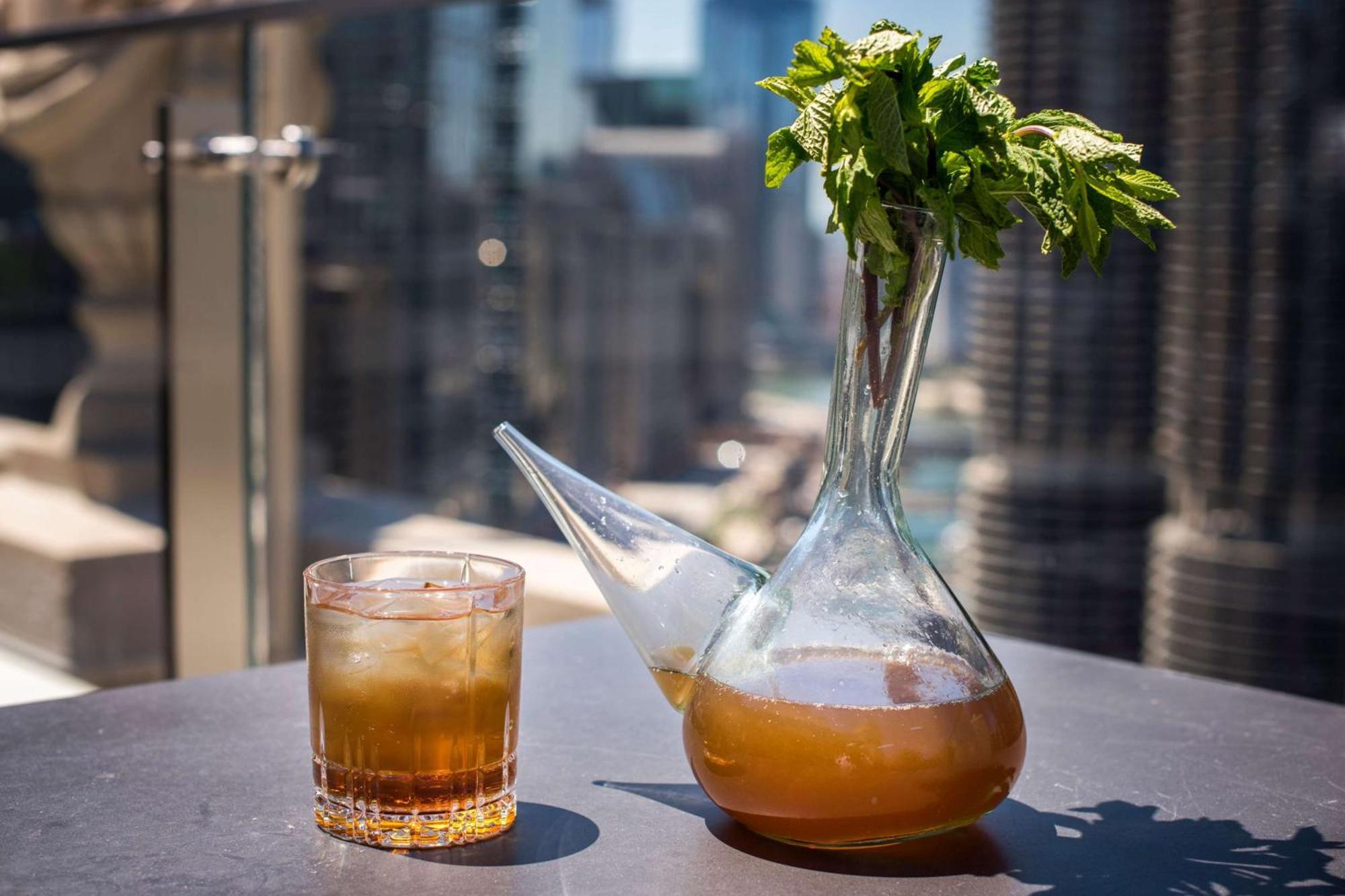 Hotel Londonhouse Chicago, Curio Collection By Hilton Chicago