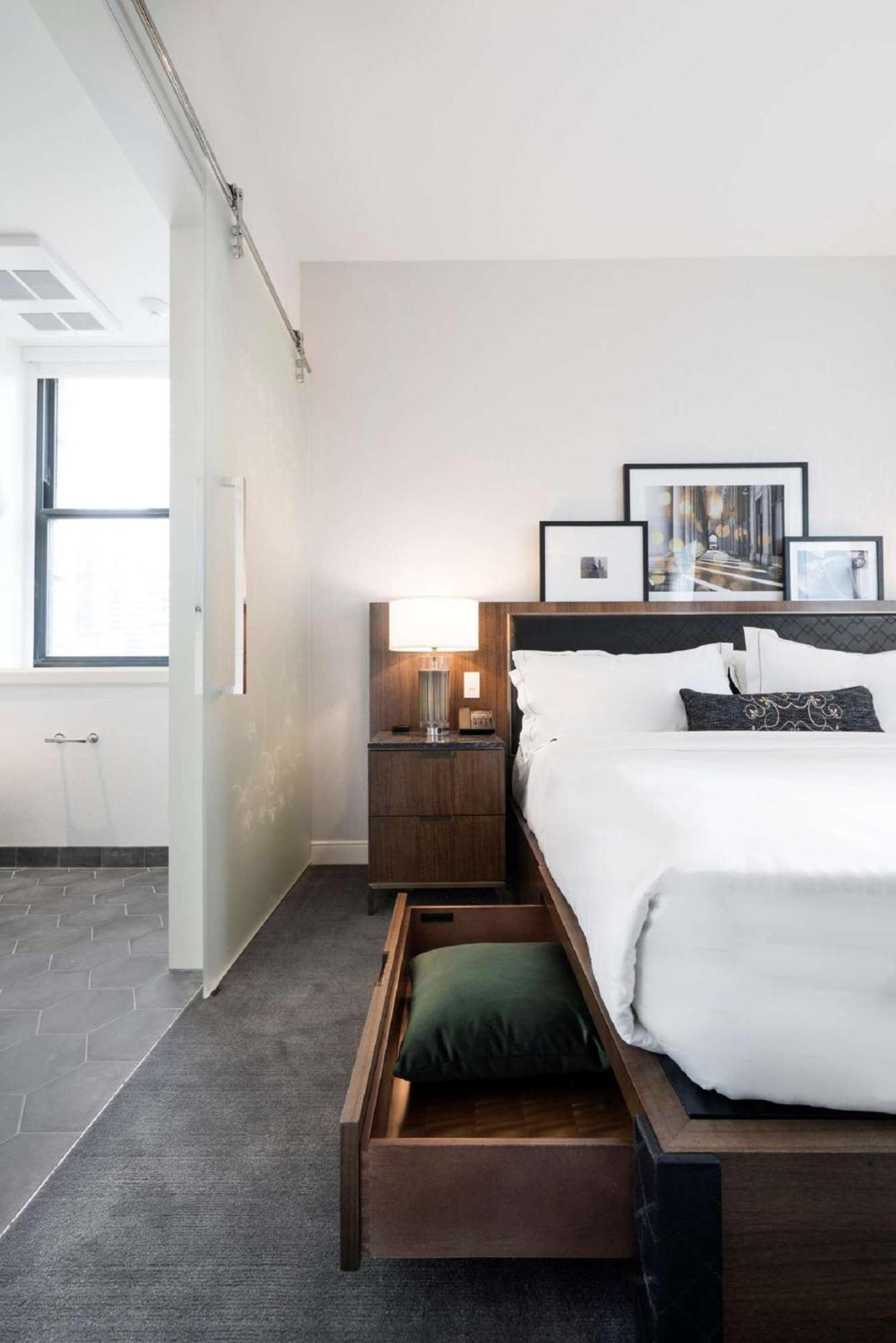 Hotel Londonhouse Chicago, Curio Collection By Hilton