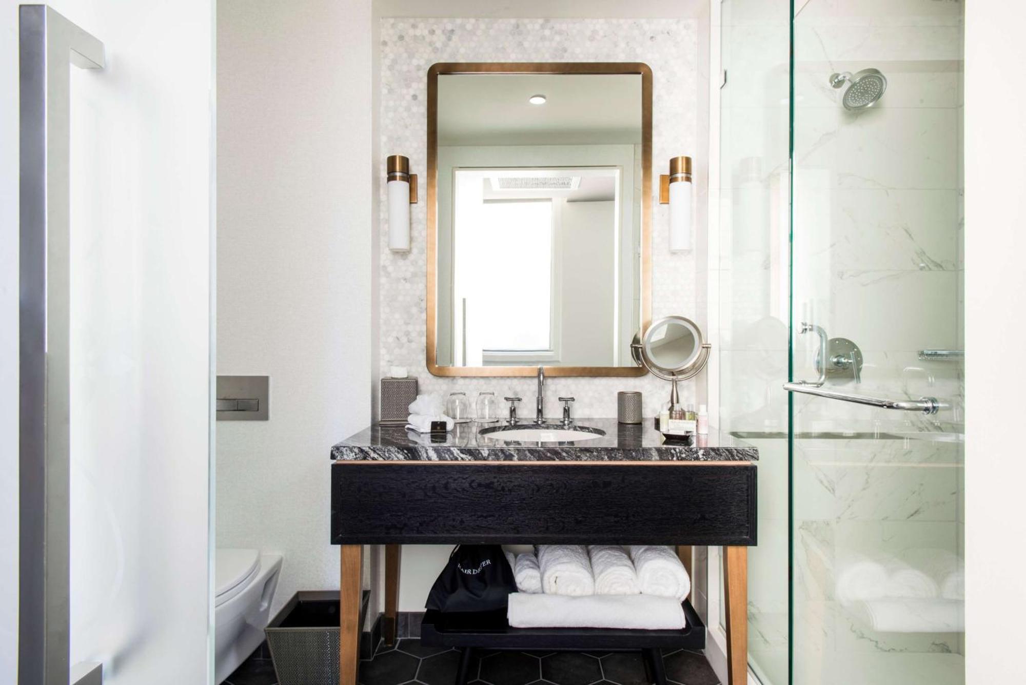 Hotel Londonhouse Chicago, Curio Collection By Hilton Chicago