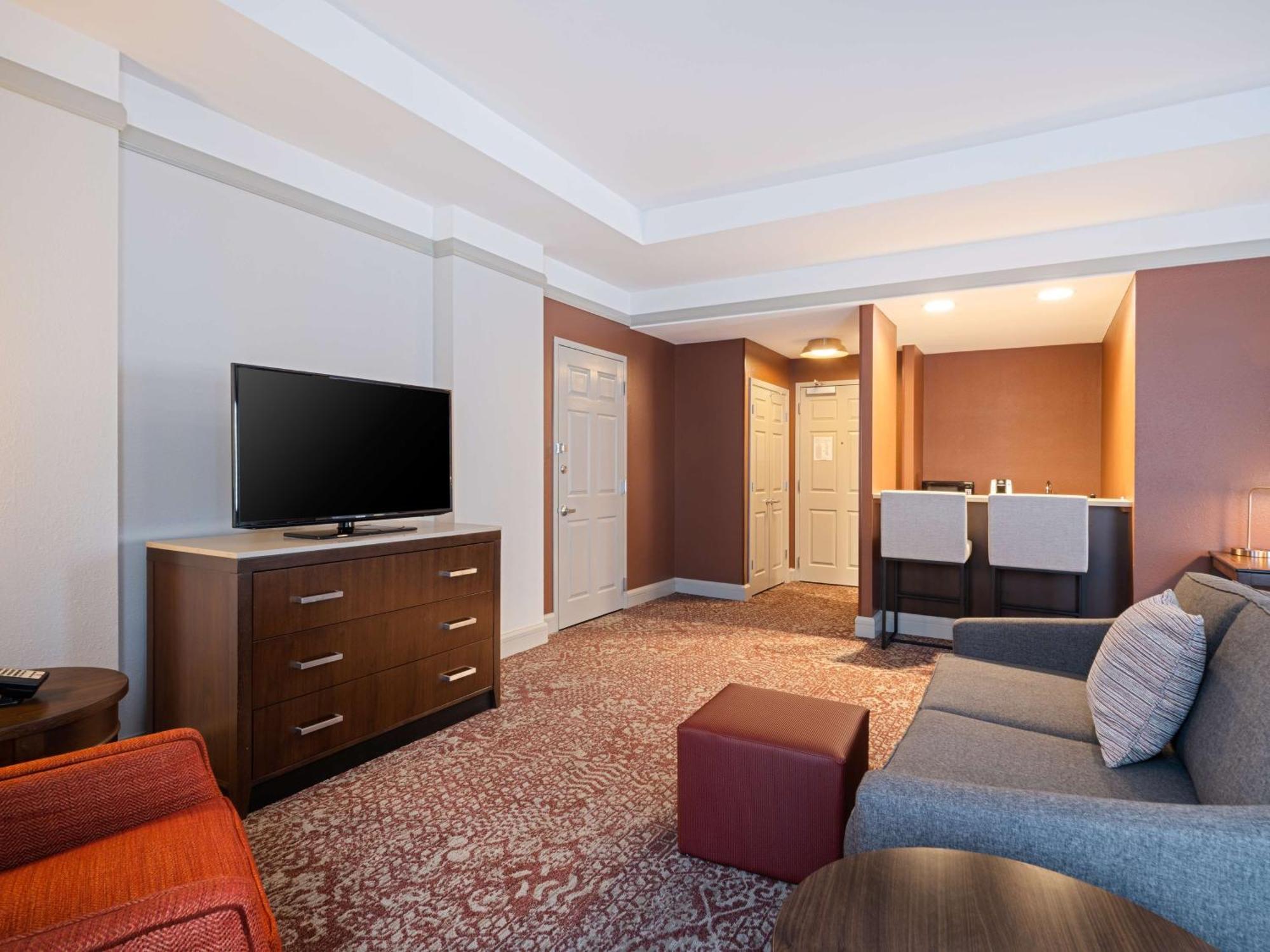 Hilton Garden Downtown/magnificent Mile 3*