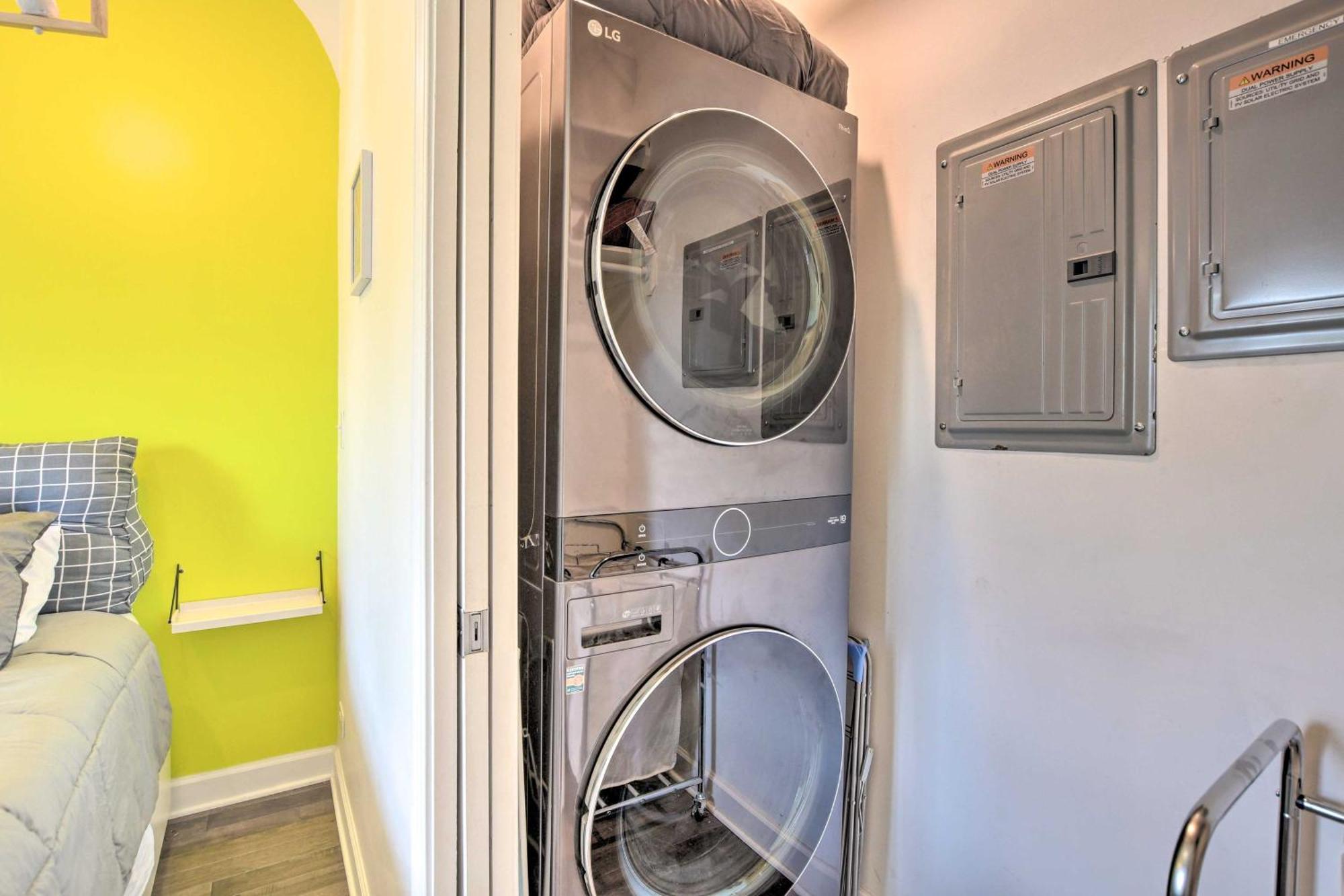 Holiday home Stylish Duplex Close To Parks And Dtwn
