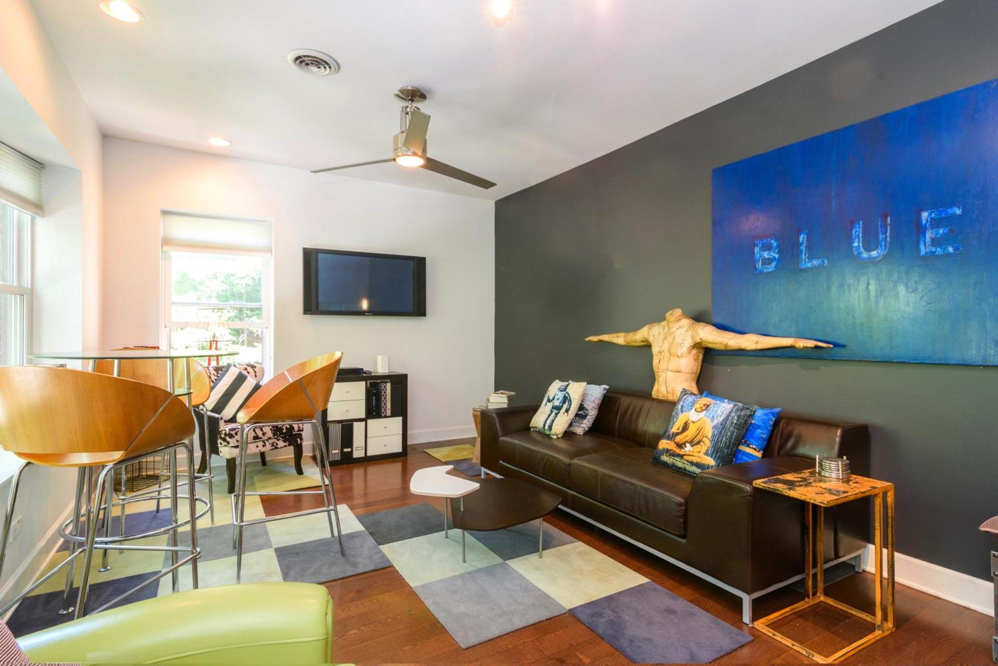 Bed & Breakfast House 5863- Chicago's Premier
