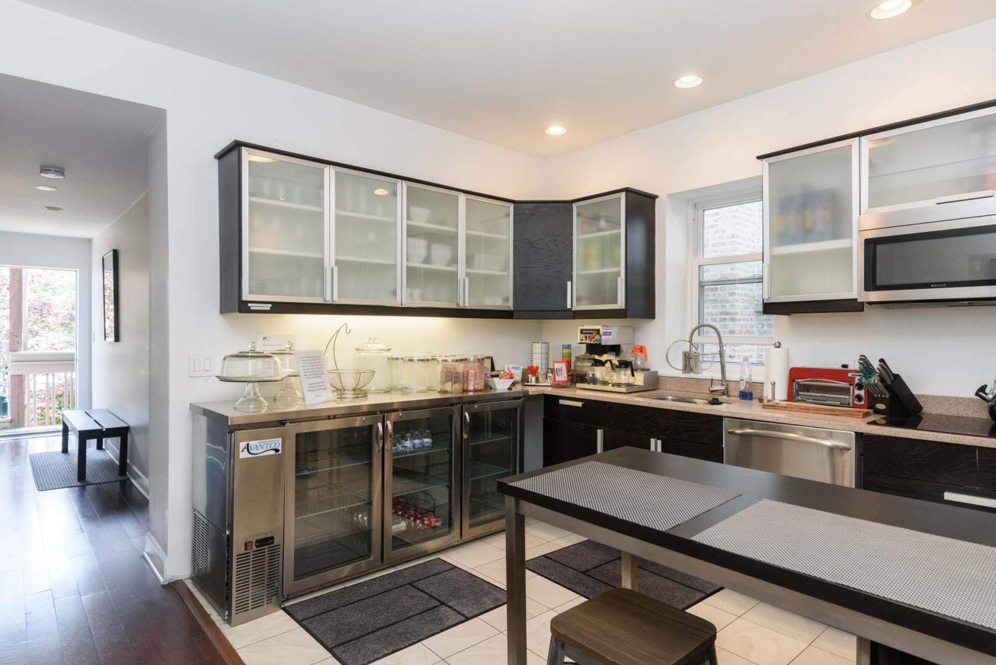 House 5863- Chicago's Premier Chicago