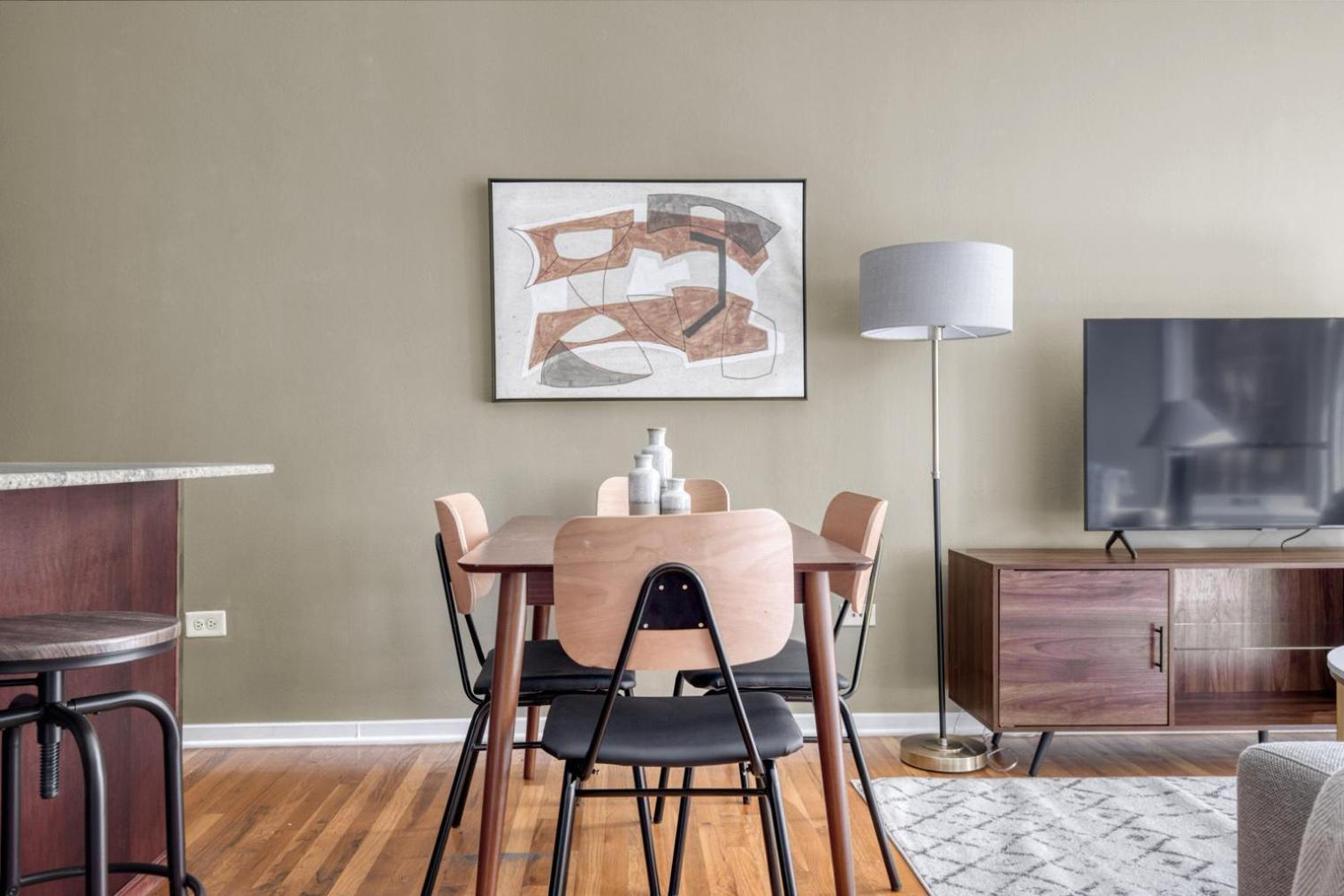 Loop 2br W Gym Doorman Nr L Chi-813 * Chicago