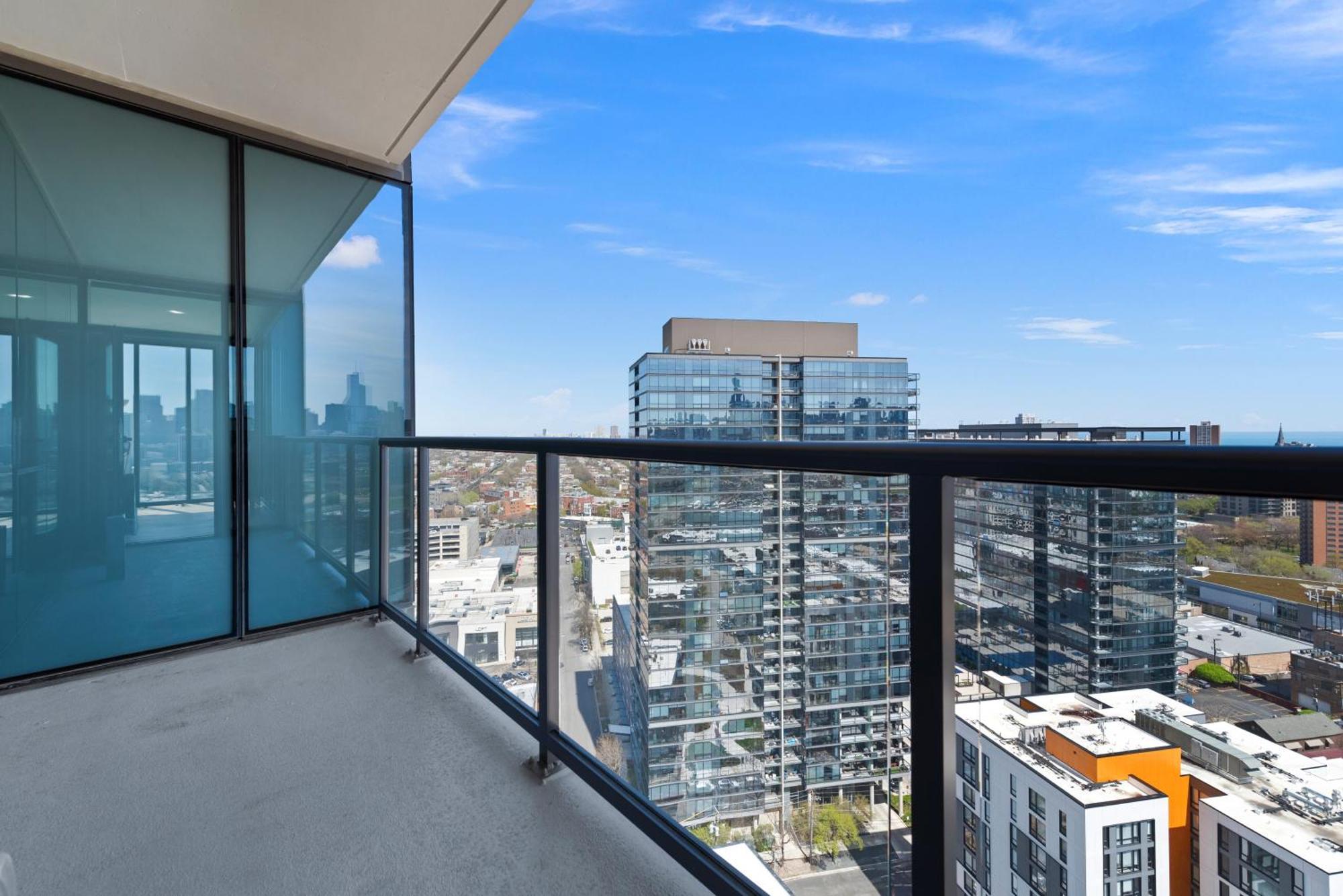 Apartment At Licoln Park Coworking, Gym, Spa, Lounge-1475-by Cloud9