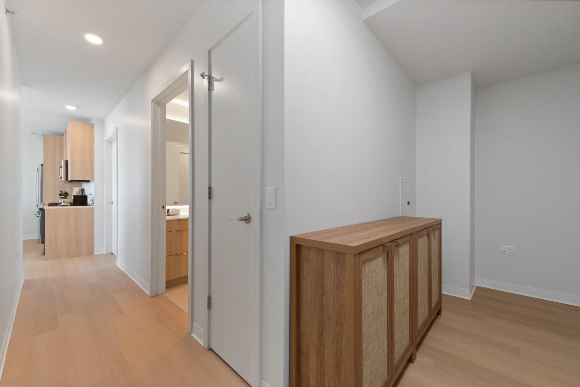Apartment At Licoln Park Coworking, Gym, Spa, Lounge-1475-by Cloud9 *