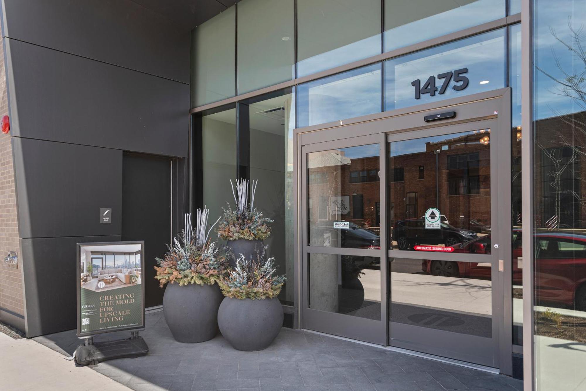 At Licoln Park Coworking, Gym, Spa, Lounge-1475-by Cloud9 Apartment Chicago