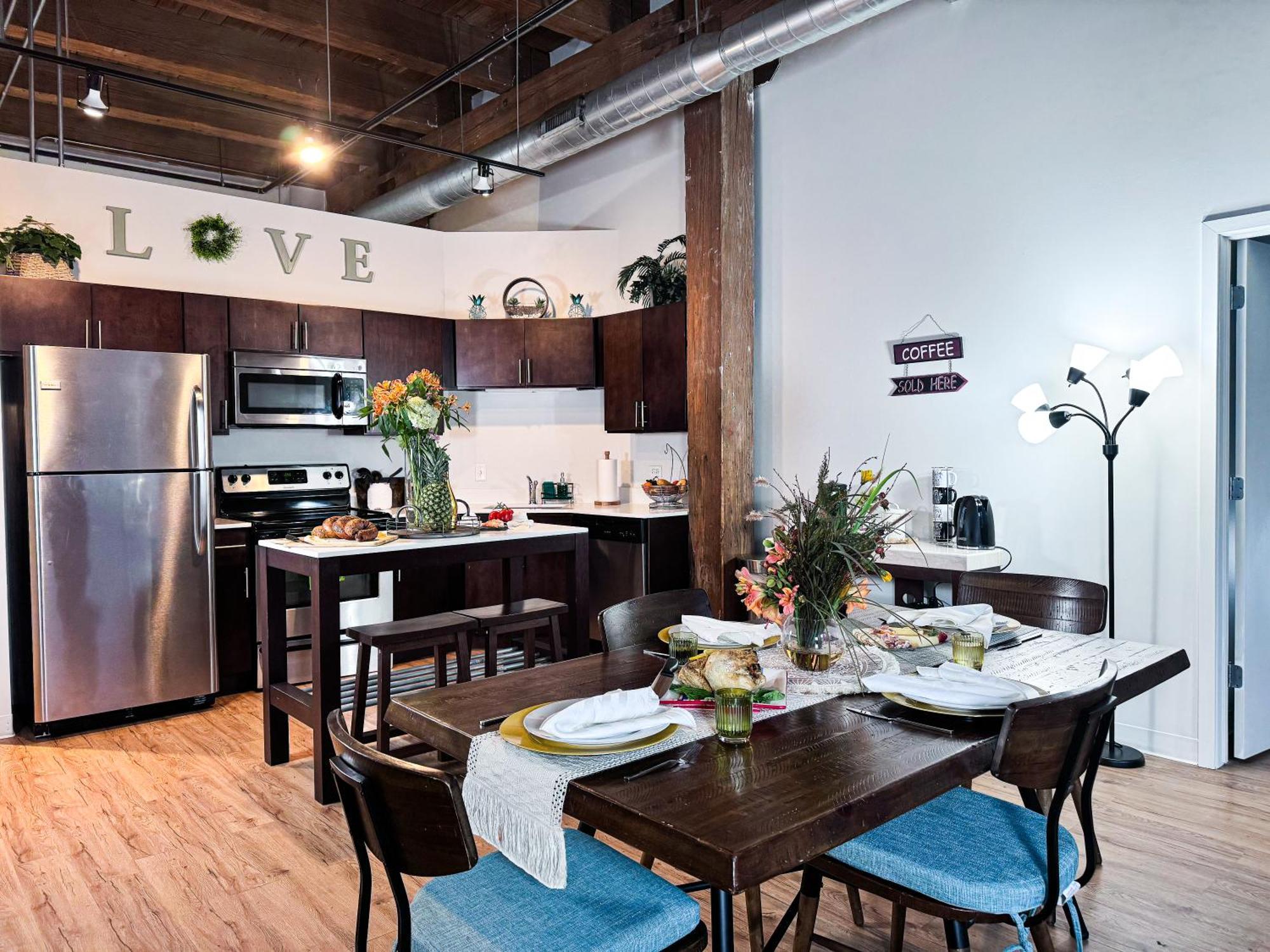 Luxery - Themed Units! Close To Downtown, Mccormick Place & Wintrust Arena Apartment Chicago