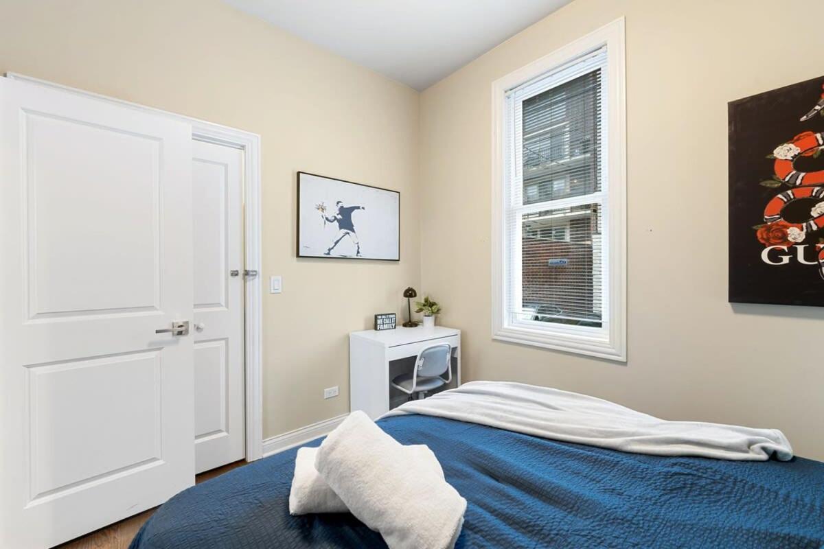Apartment Stylish 2 Bdr Coach House Steps From The *