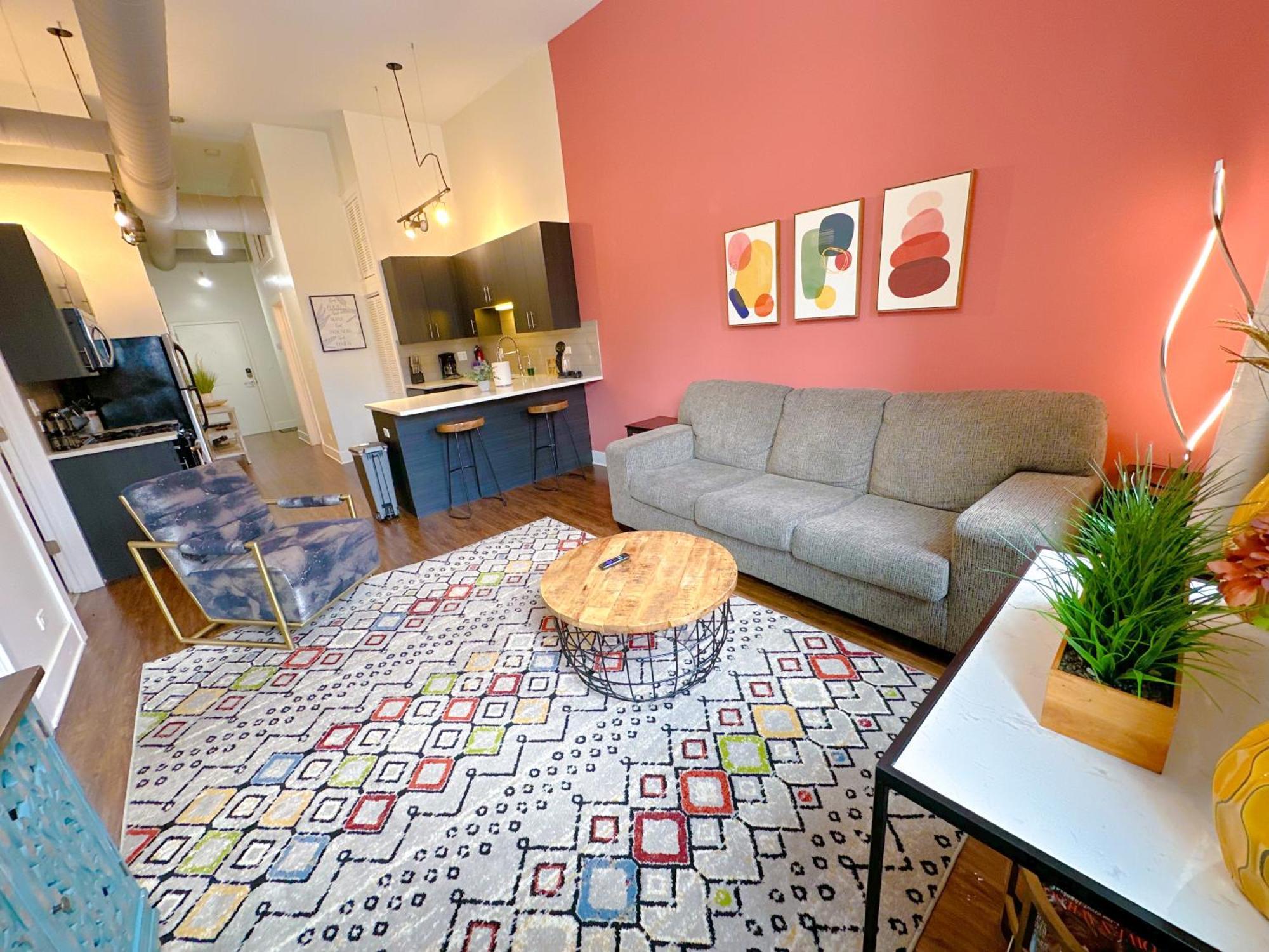 Apartment Mccormick Place 420 Friendly 2br/2ba With Optional Parking For Up To 6 Guests Chicago