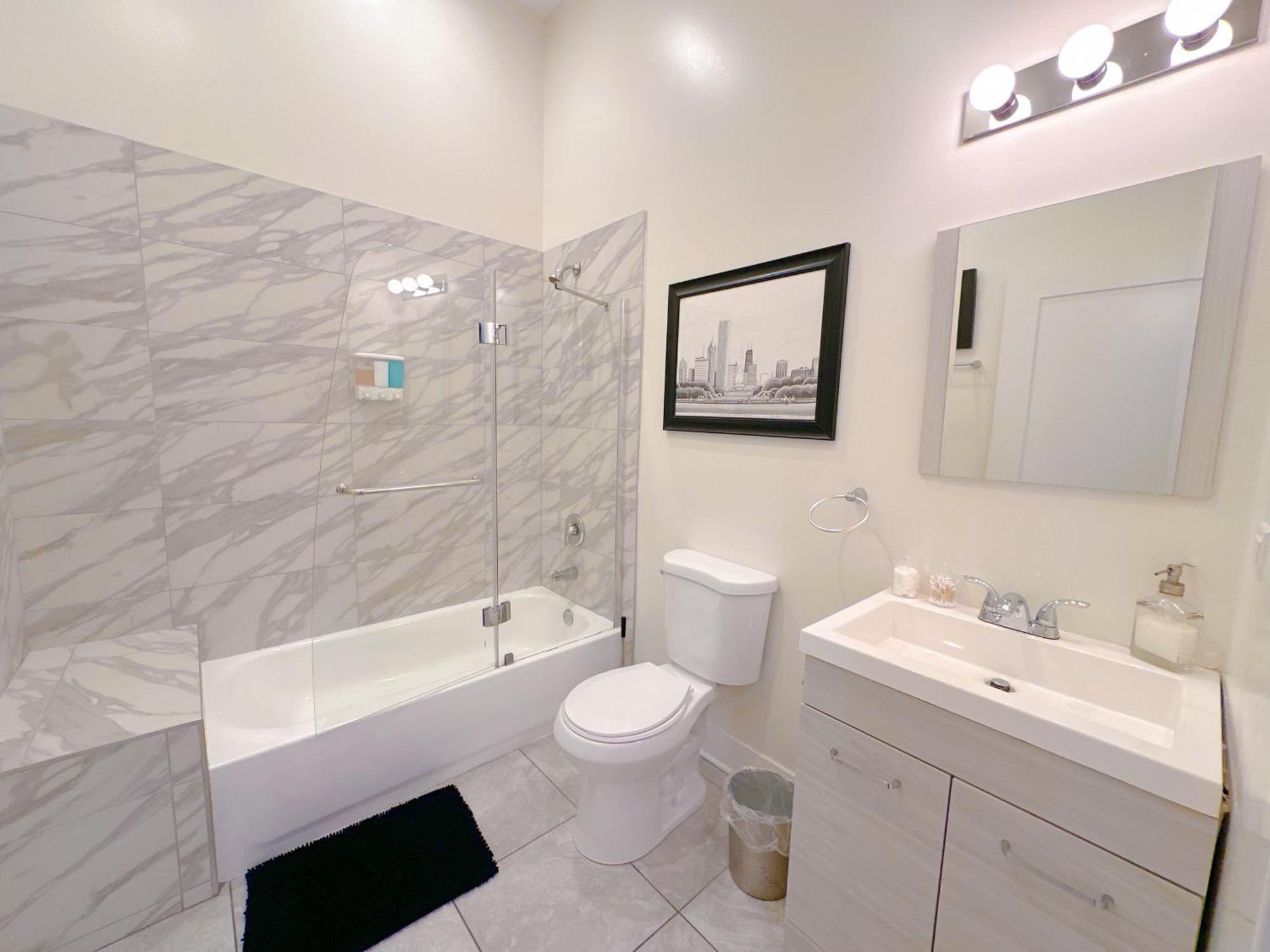 Mccormick Place 420 Friendly 2br/2ba With Optional Parking For Up To 6 Guests Chicago
