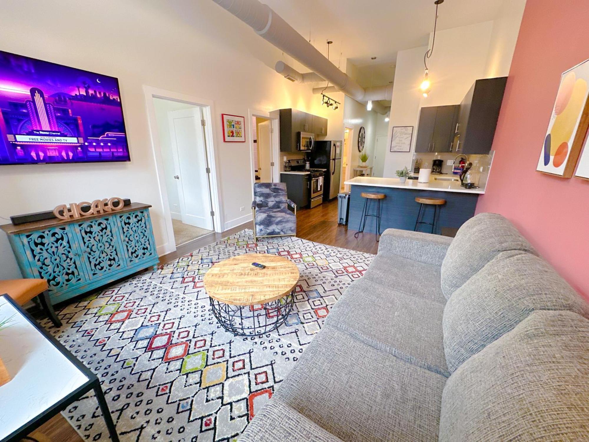 Apartment Mccormick Place 420 Friendly 2br/2ba With Optional Parking For Up To 6 Guests Chicago